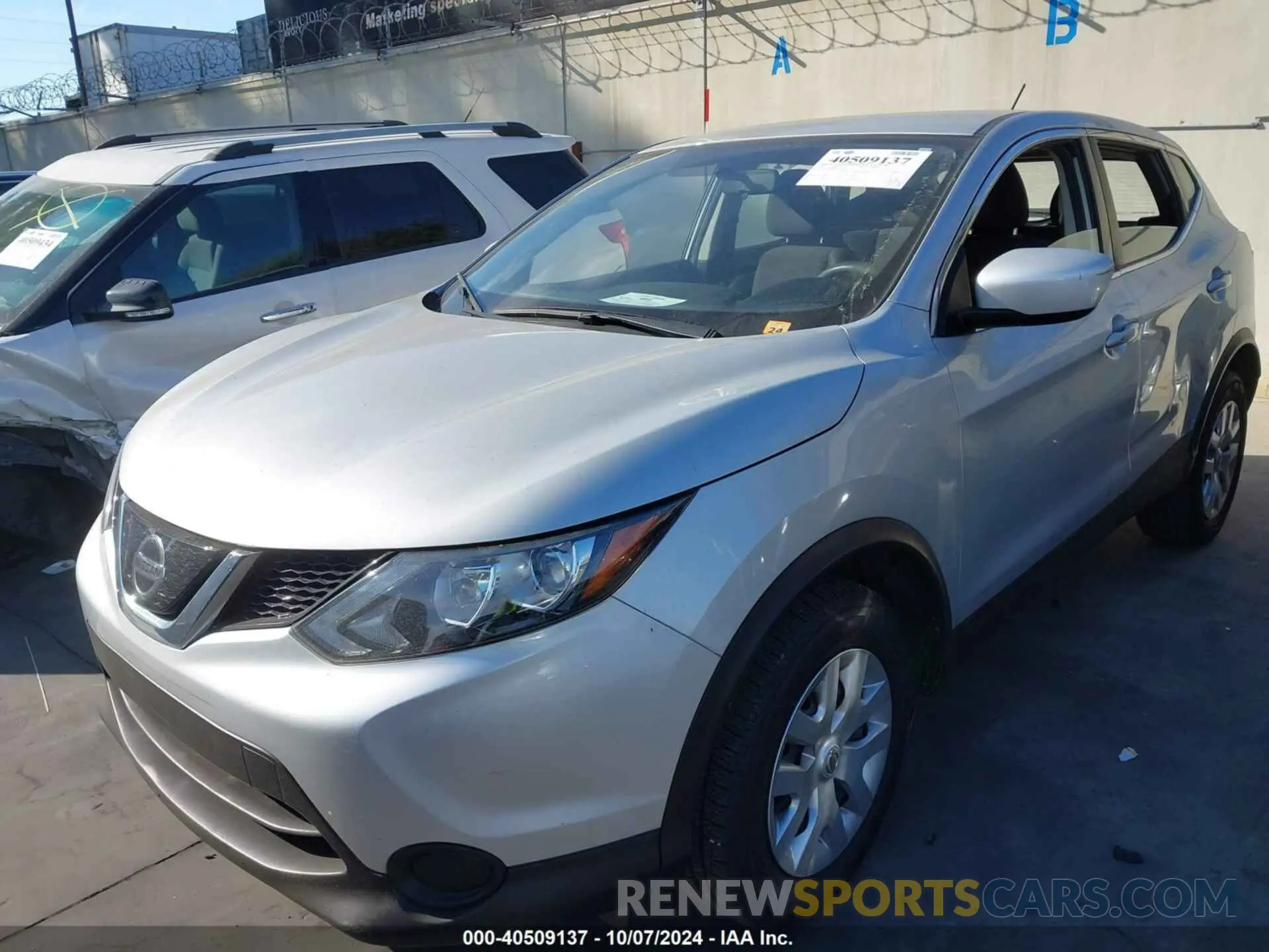 2 Photograph of a damaged car JN1BJ1CP9KW216226 NISSAN ROGUE SPORT 2019
