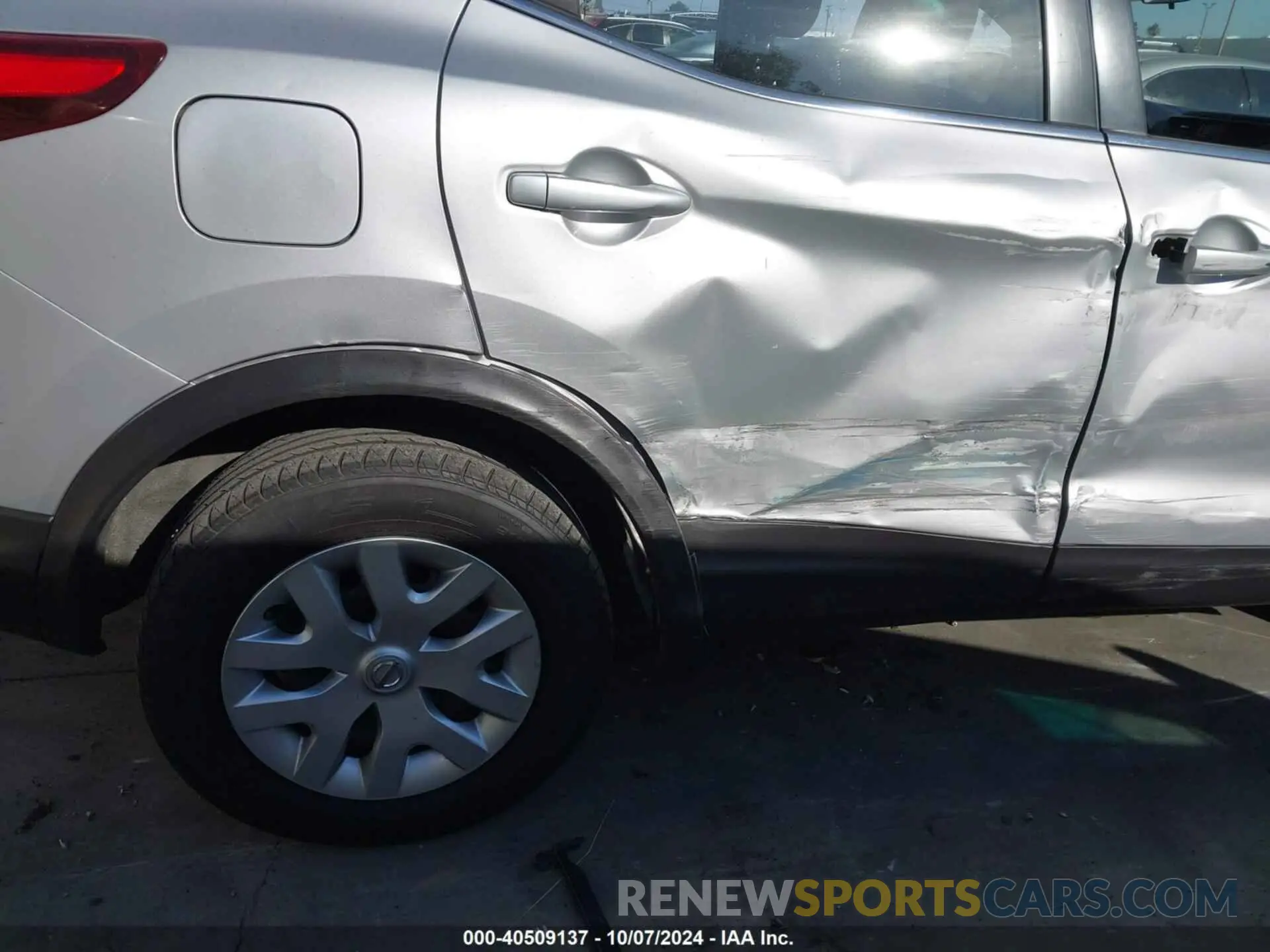6 Photograph of a damaged car JN1BJ1CP9KW216226 NISSAN ROGUE SPORT 2019