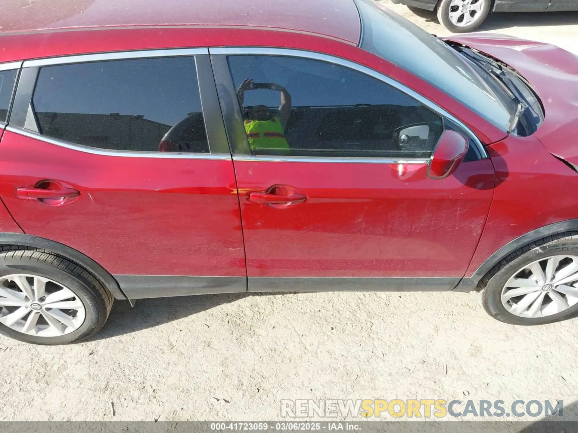 13 Photograph of a damaged car JN1BJ1CP9KW242860 NISSAN ROGUE SPORT 2019