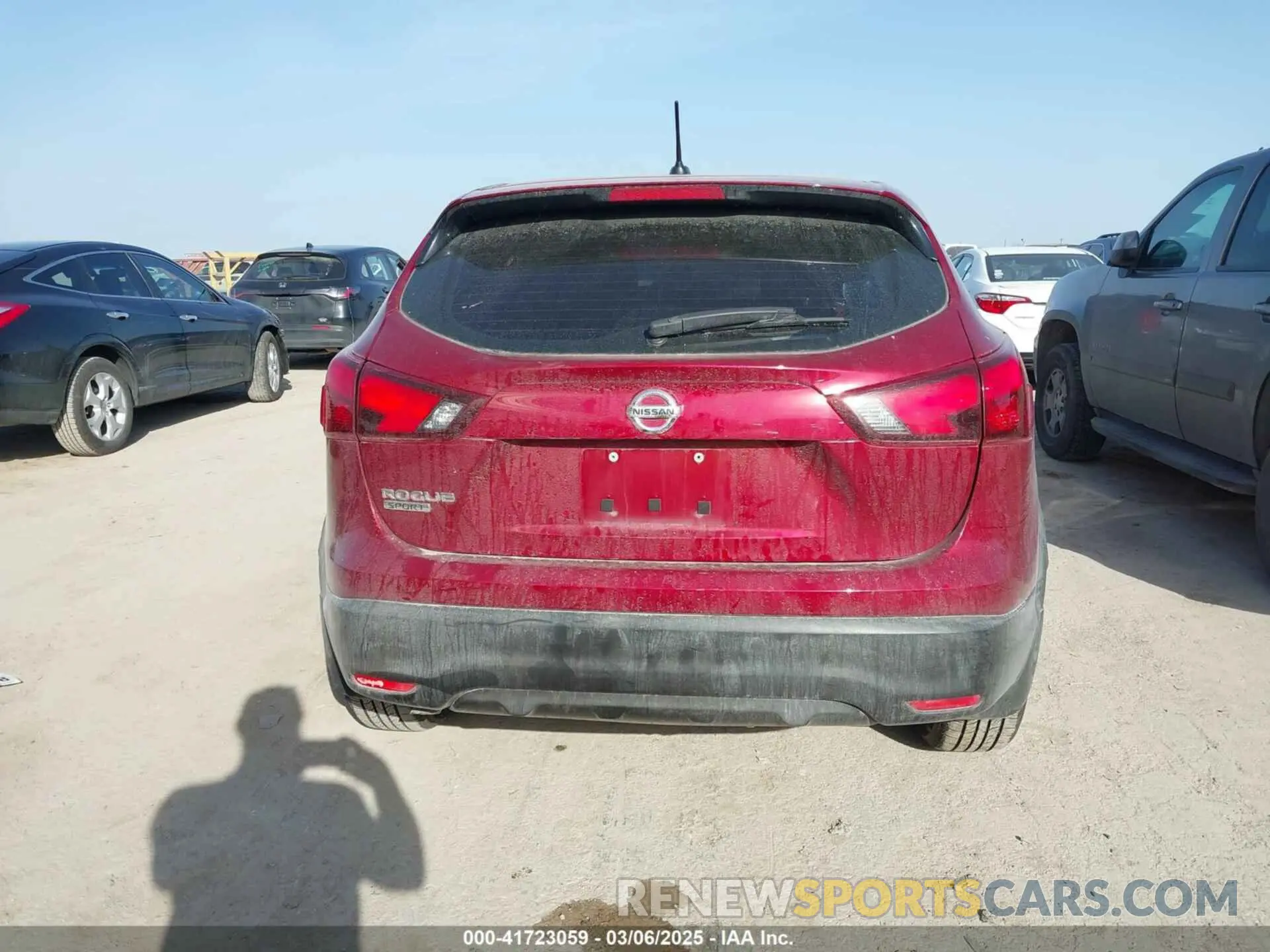 16 Photograph of a damaged car JN1BJ1CP9KW242860 NISSAN ROGUE SPORT 2019