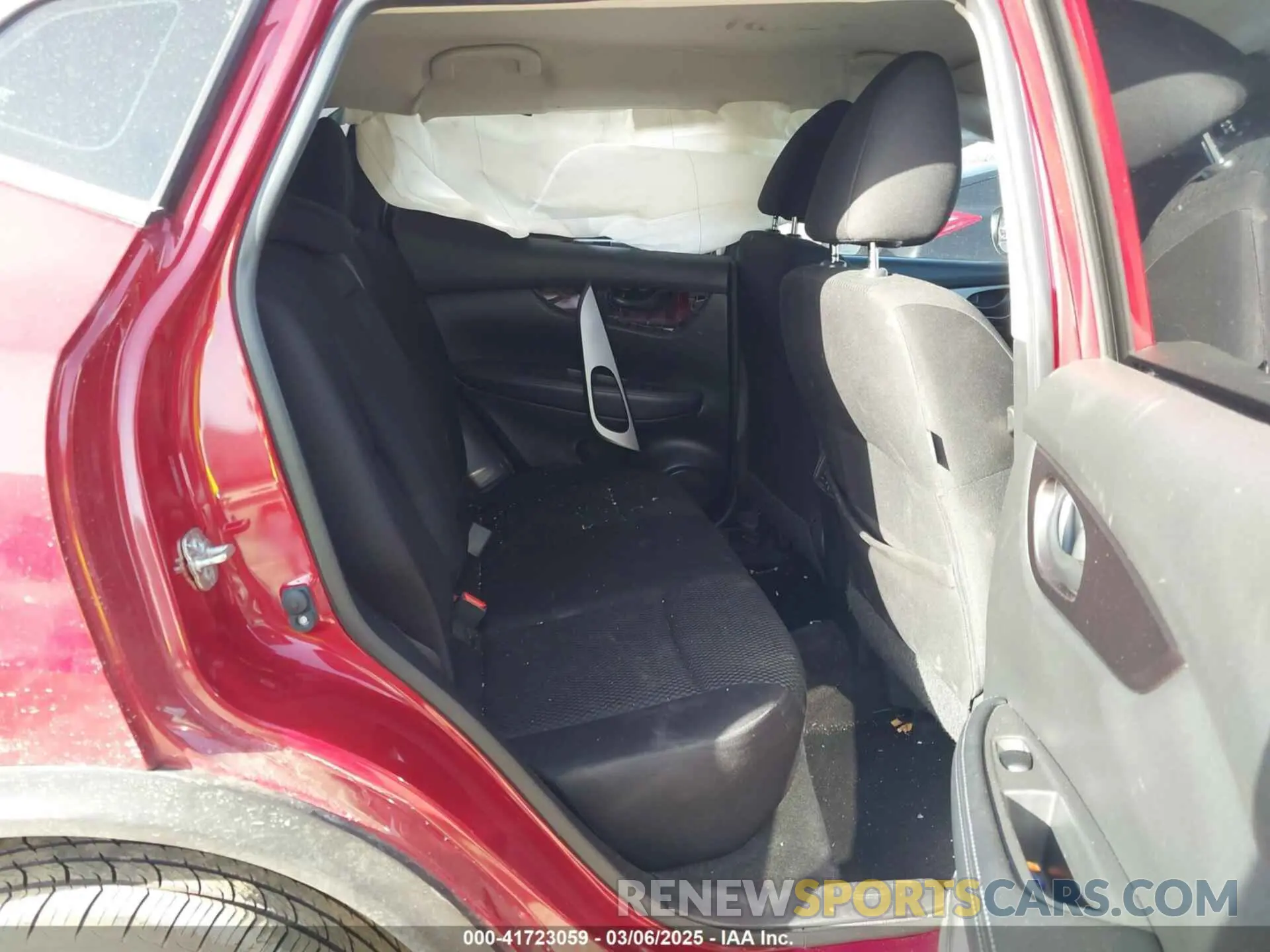 8 Photograph of a damaged car JN1BJ1CP9KW242860 NISSAN ROGUE SPORT 2019