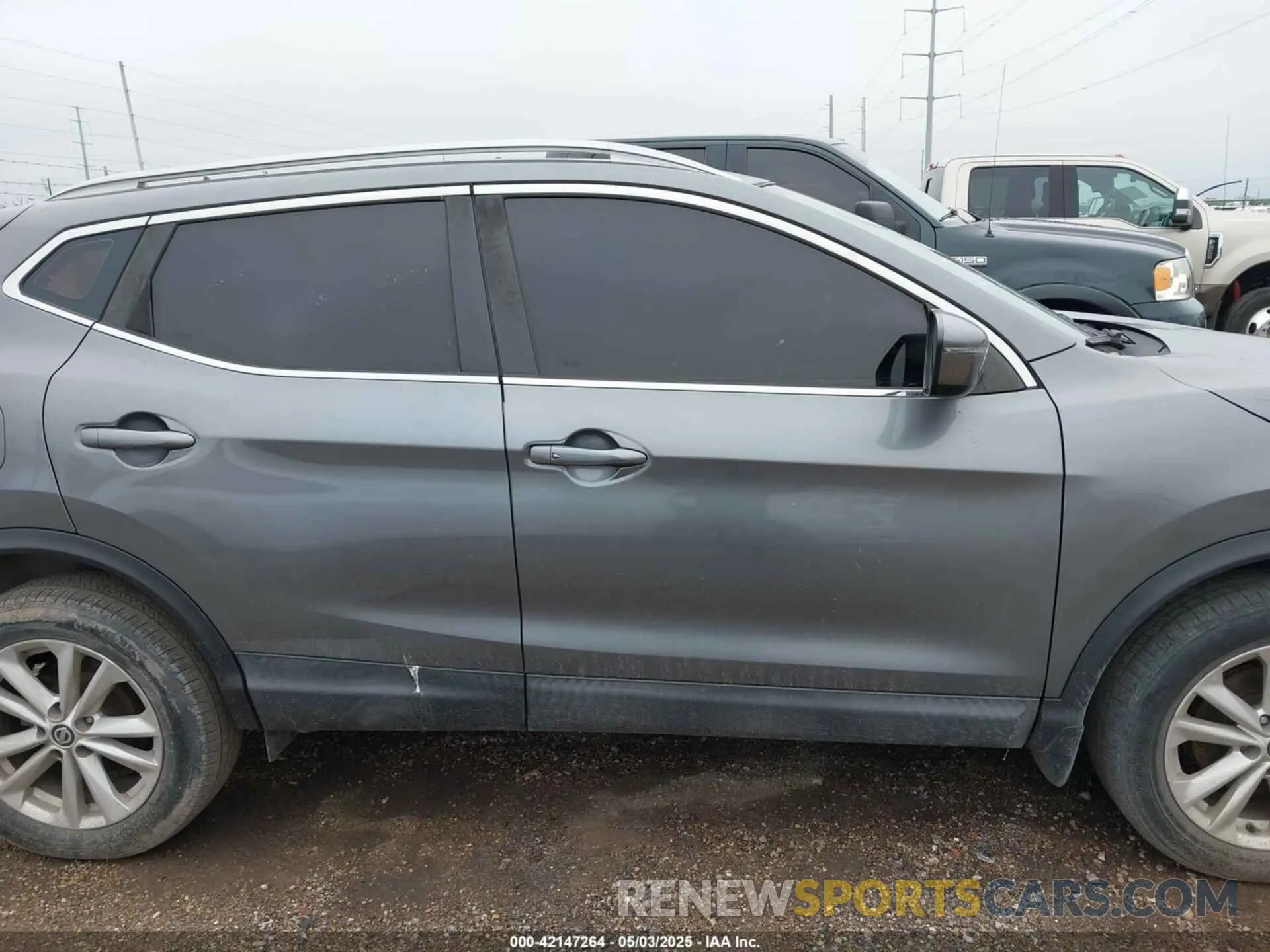 13 Photograph of a damaged car JN1BJ1CP9KW521628 NISSAN ROGUE SPORT 2019