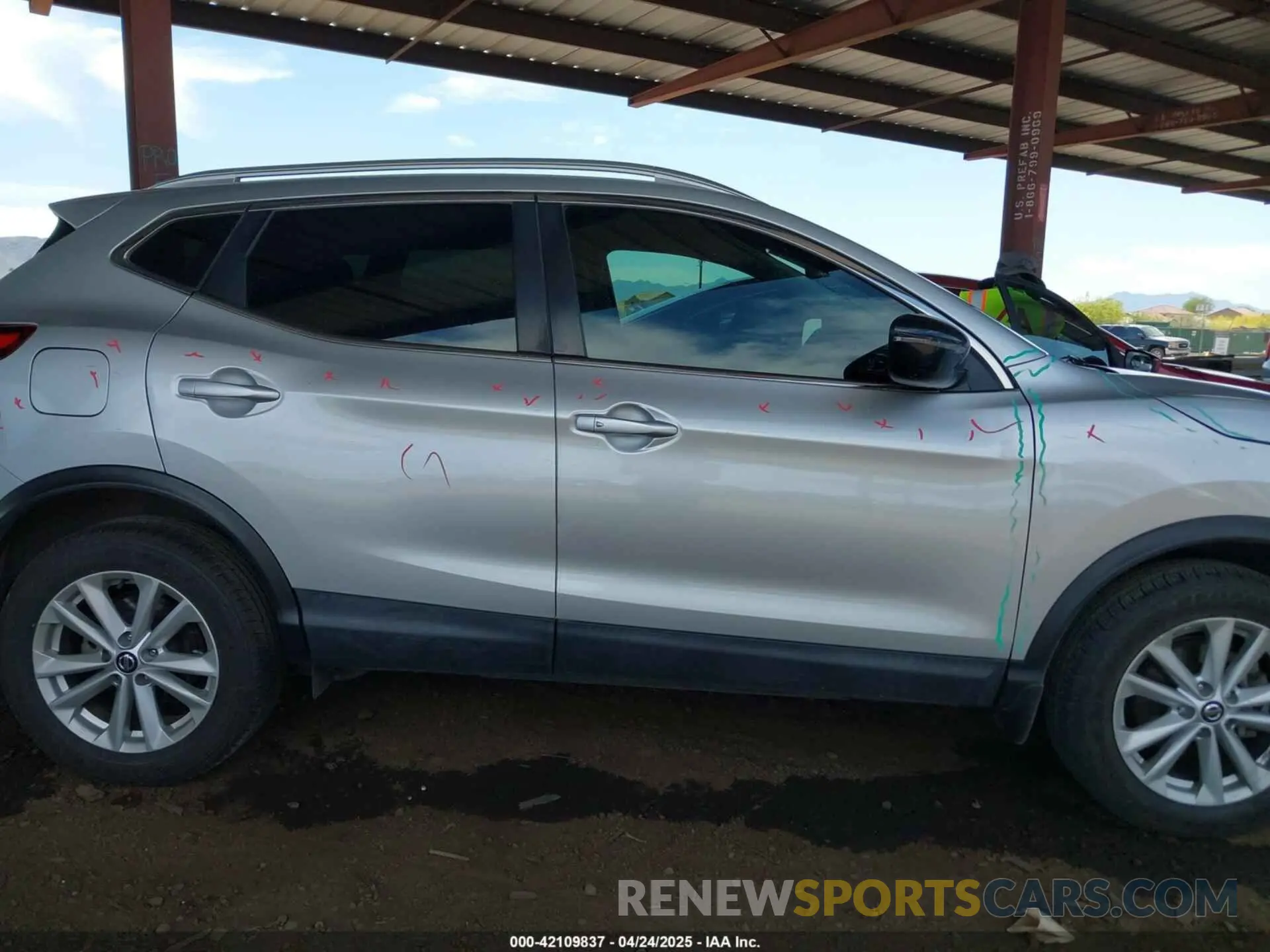 14 Photograph of a damaged car JN1BJ1CP9KW526974 NISSAN ROGUE SPORT 2019