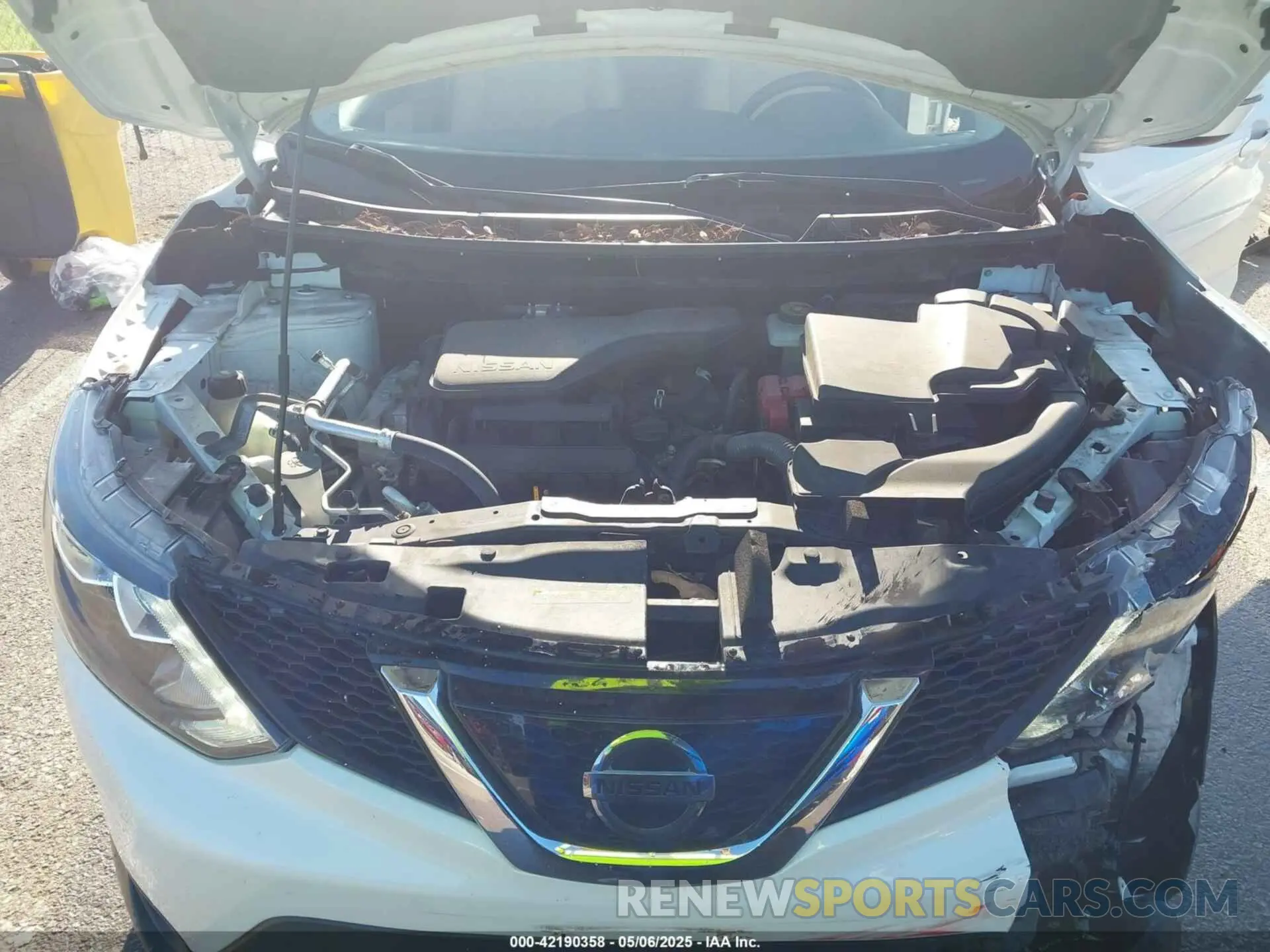 10 Photograph of a damaged car JN1BJ1CP9KW528885 NISSAN ROGUE SPORT 2019