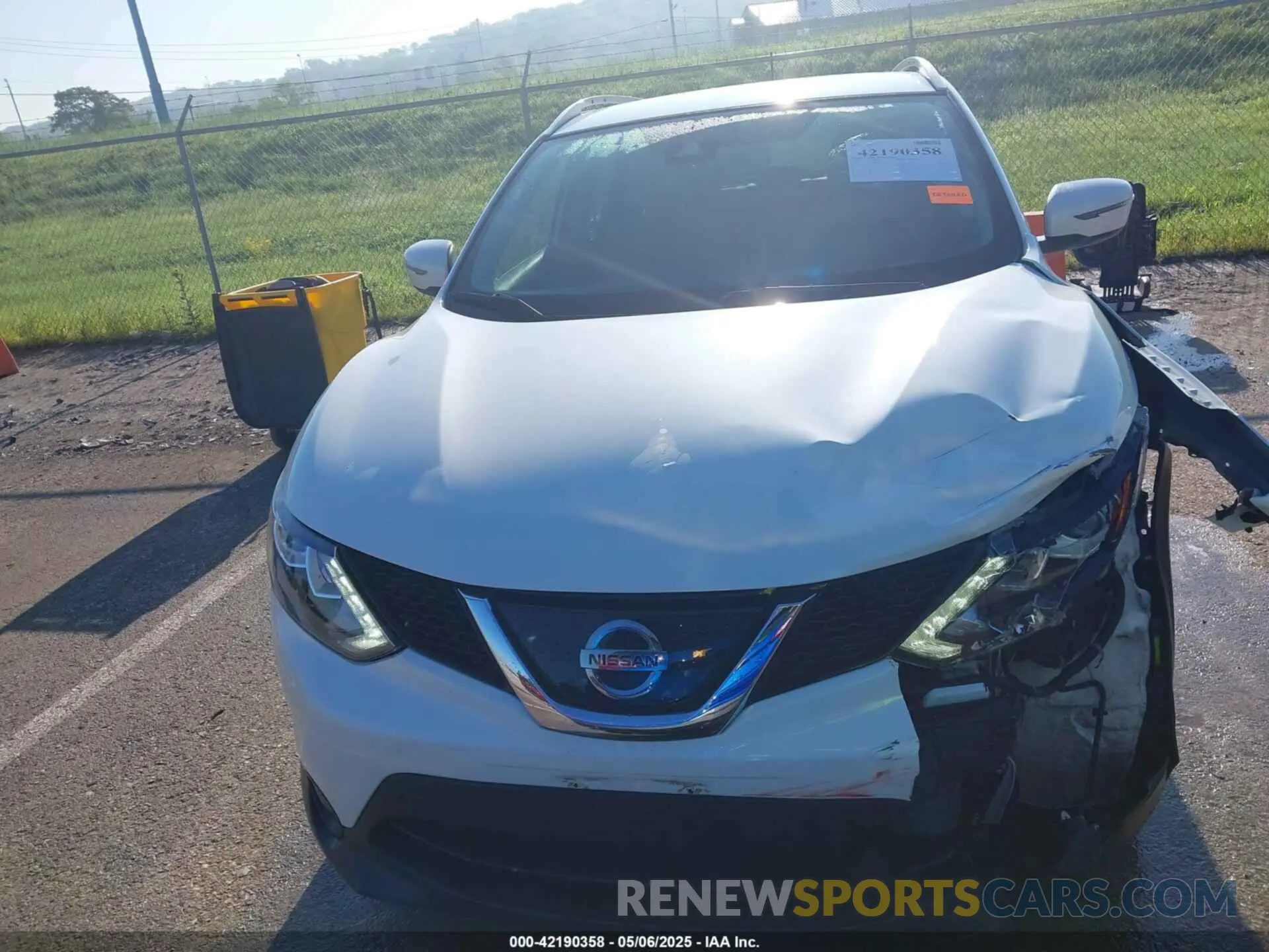 13 Photograph of a damaged car JN1BJ1CP9KW528885 NISSAN ROGUE SPORT 2019