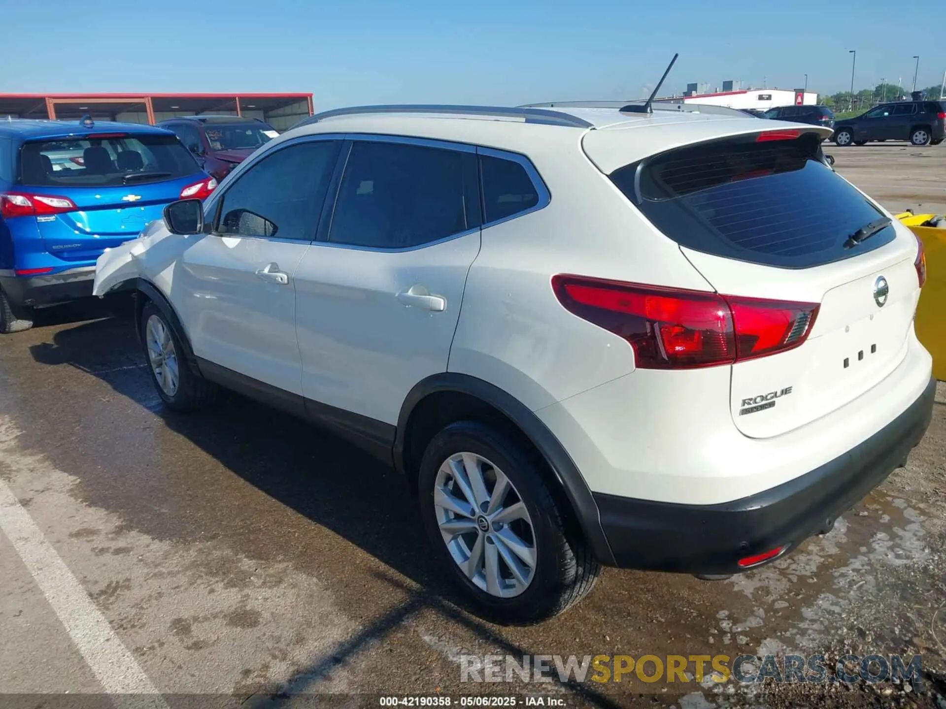 3 Photograph of a damaged car JN1BJ1CP9KW528885 NISSAN ROGUE SPORT 2019