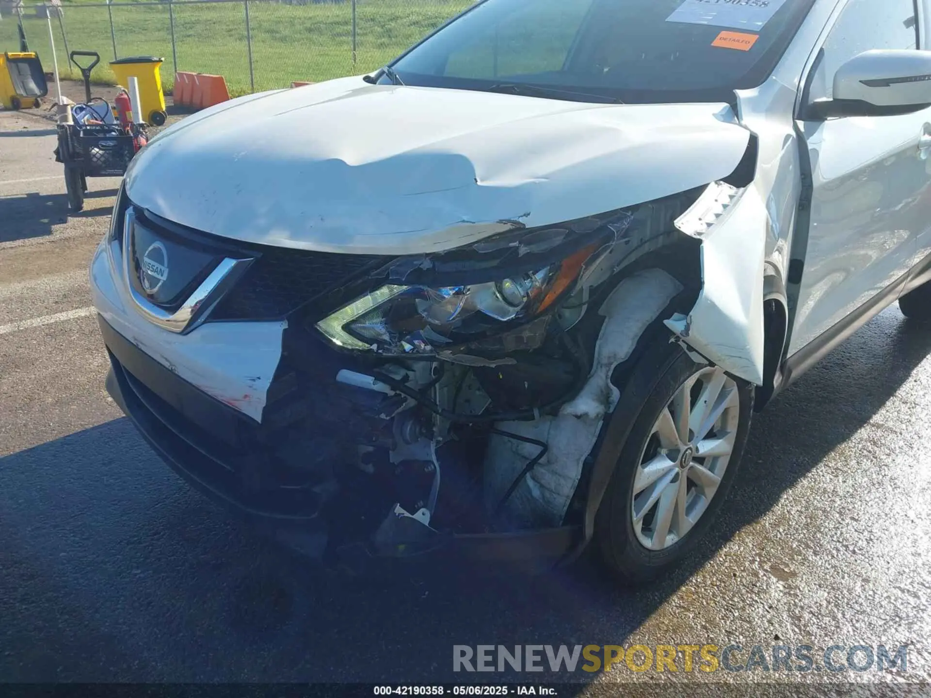 6 Photograph of a damaged car JN1BJ1CP9KW528885 NISSAN ROGUE SPORT 2019