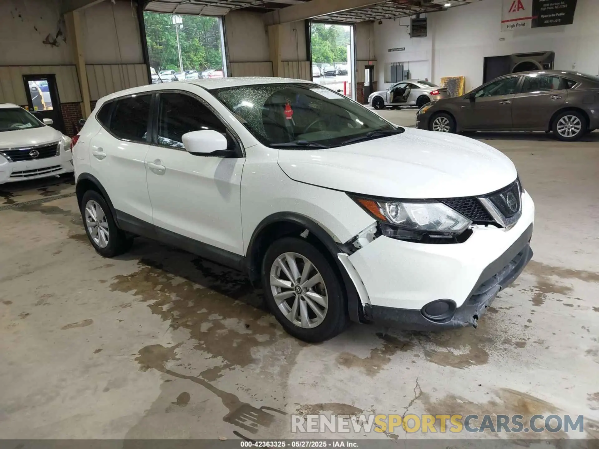 1 Photograph of a damaged car JN1BJ1CPXKW220009 NISSAN ROGUE SPORT 2019