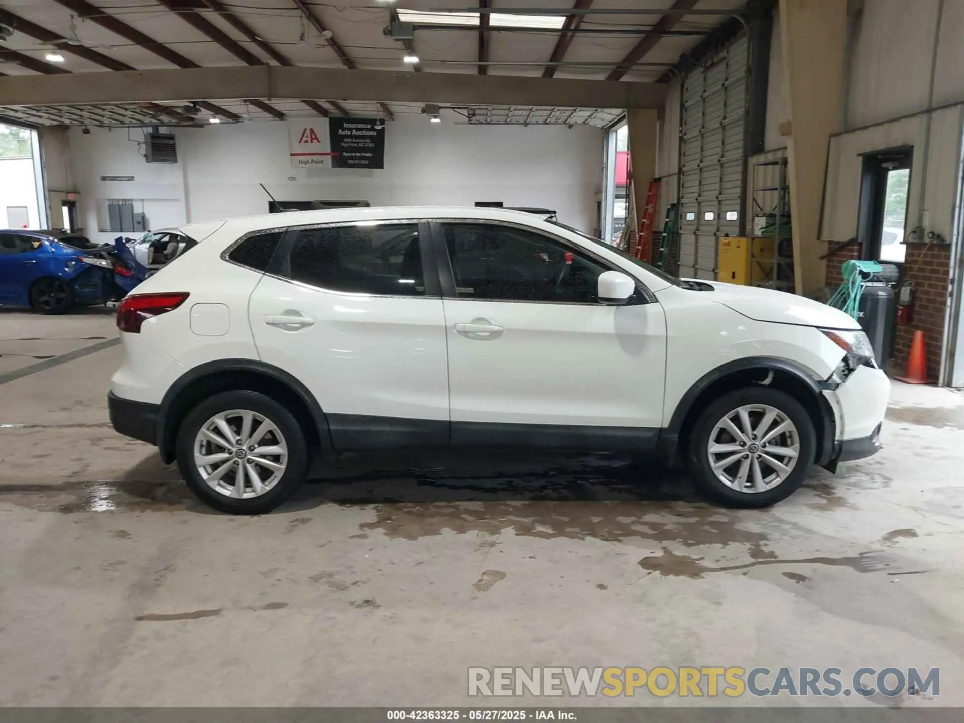 14 Photograph of a damaged car JN1BJ1CPXKW220009 NISSAN ROGUE SPORT 2019