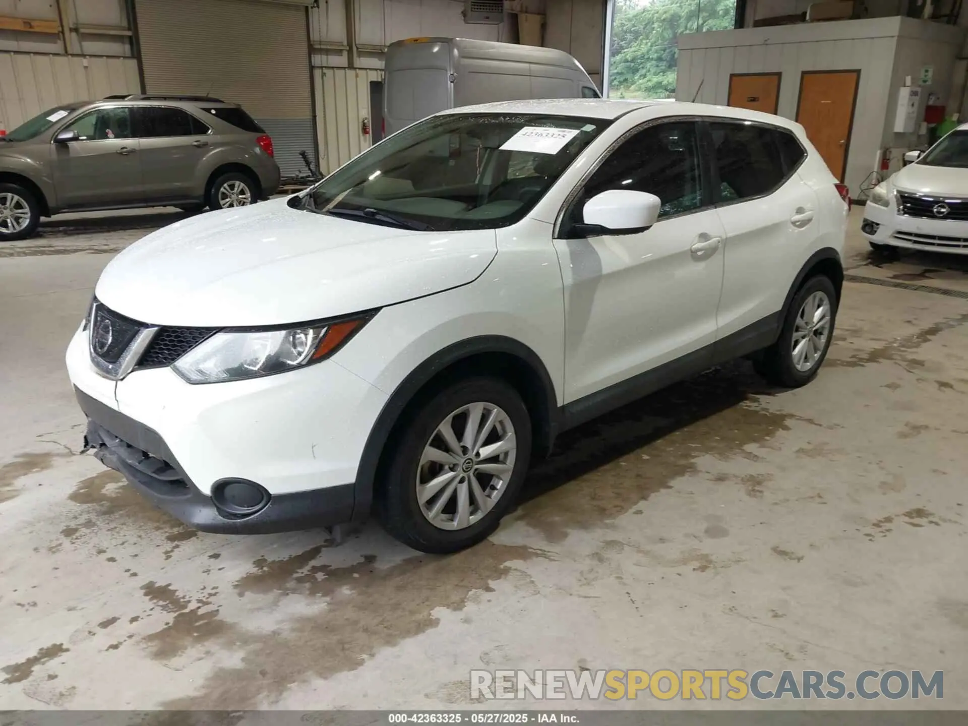 2 Photograph of a damaged car JN1BJ1CPXKW220009 NISSAN ROGUE SPORT 2019