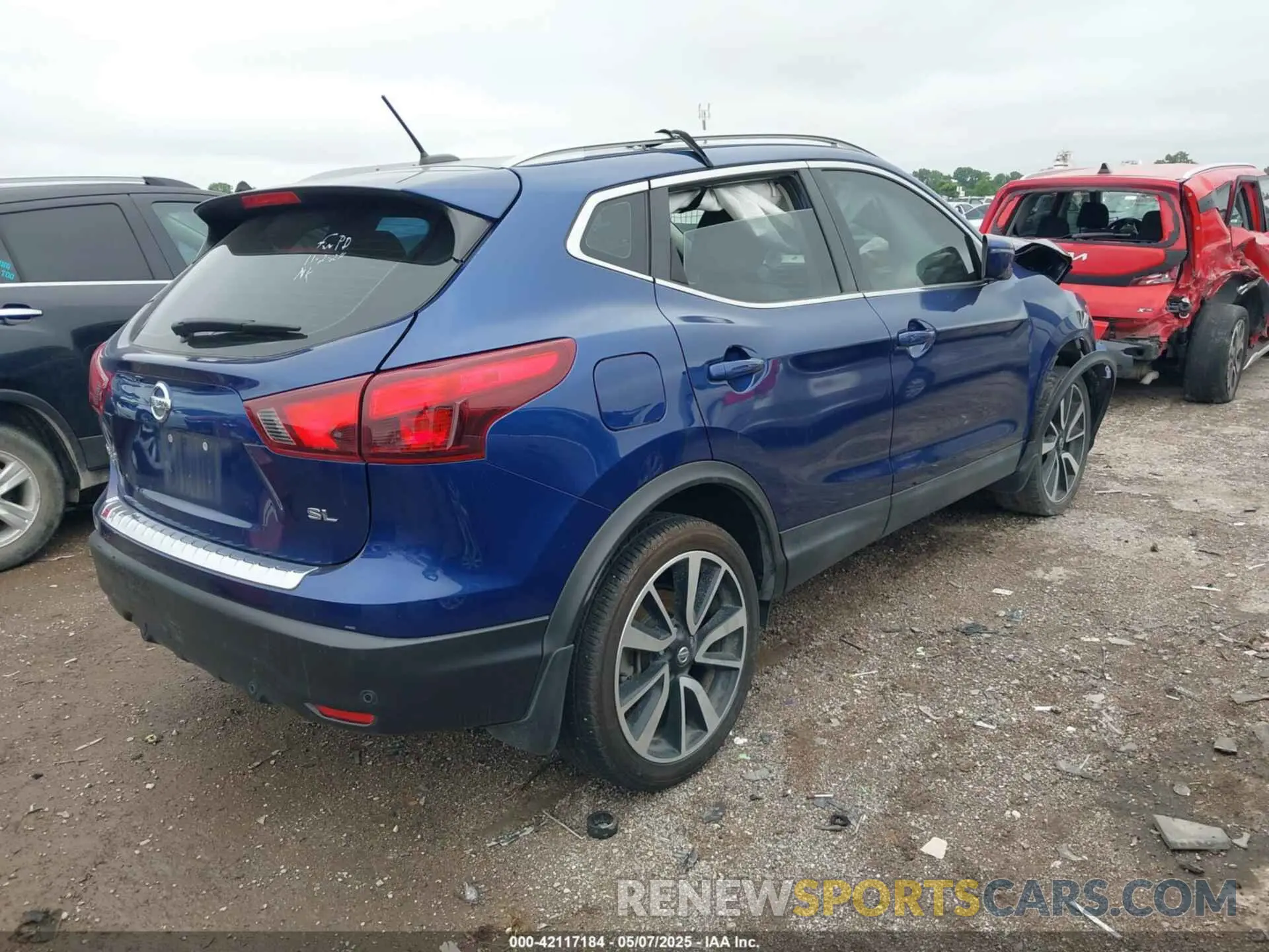 4 Photograph of a damaged car JN1BJ1CPXKW226991 NISSAN ROGUE SPORT 2019
