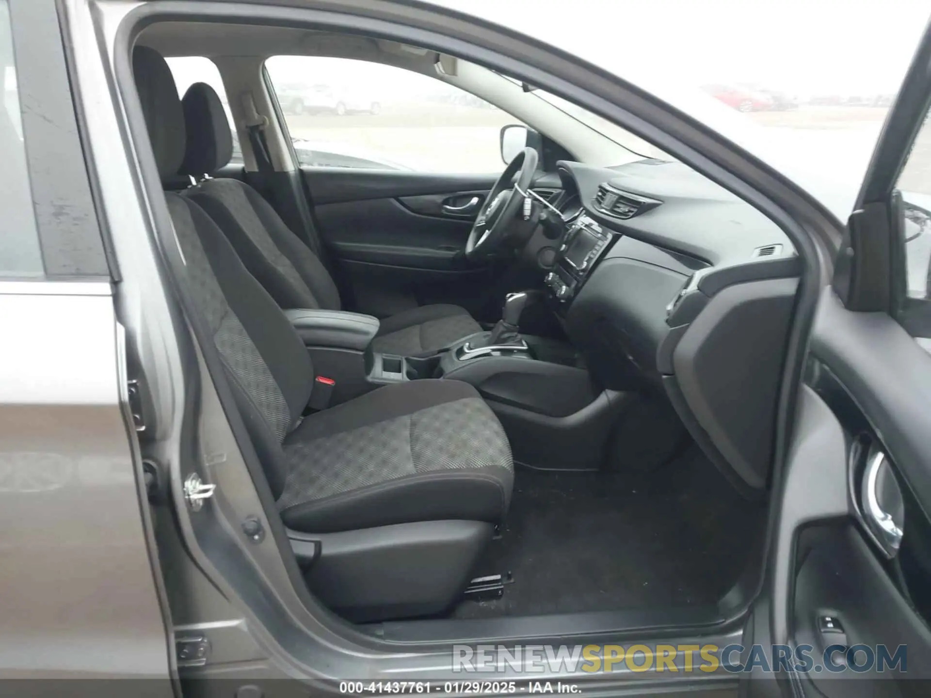 5 Photograph of a damaged car JN1BJ1CPXKW526367 NISSAN ROGUE SPORT 2019