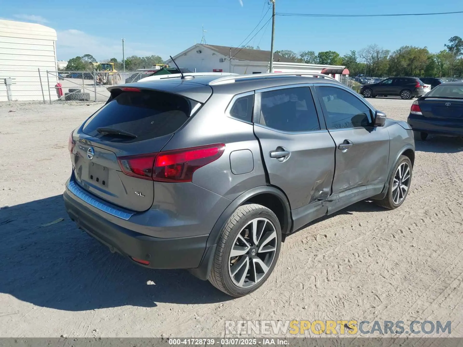 4 Photograph of a damaged car JN1BJ1CPXKW527194 NISSAN ROGUE SPORT 2019
