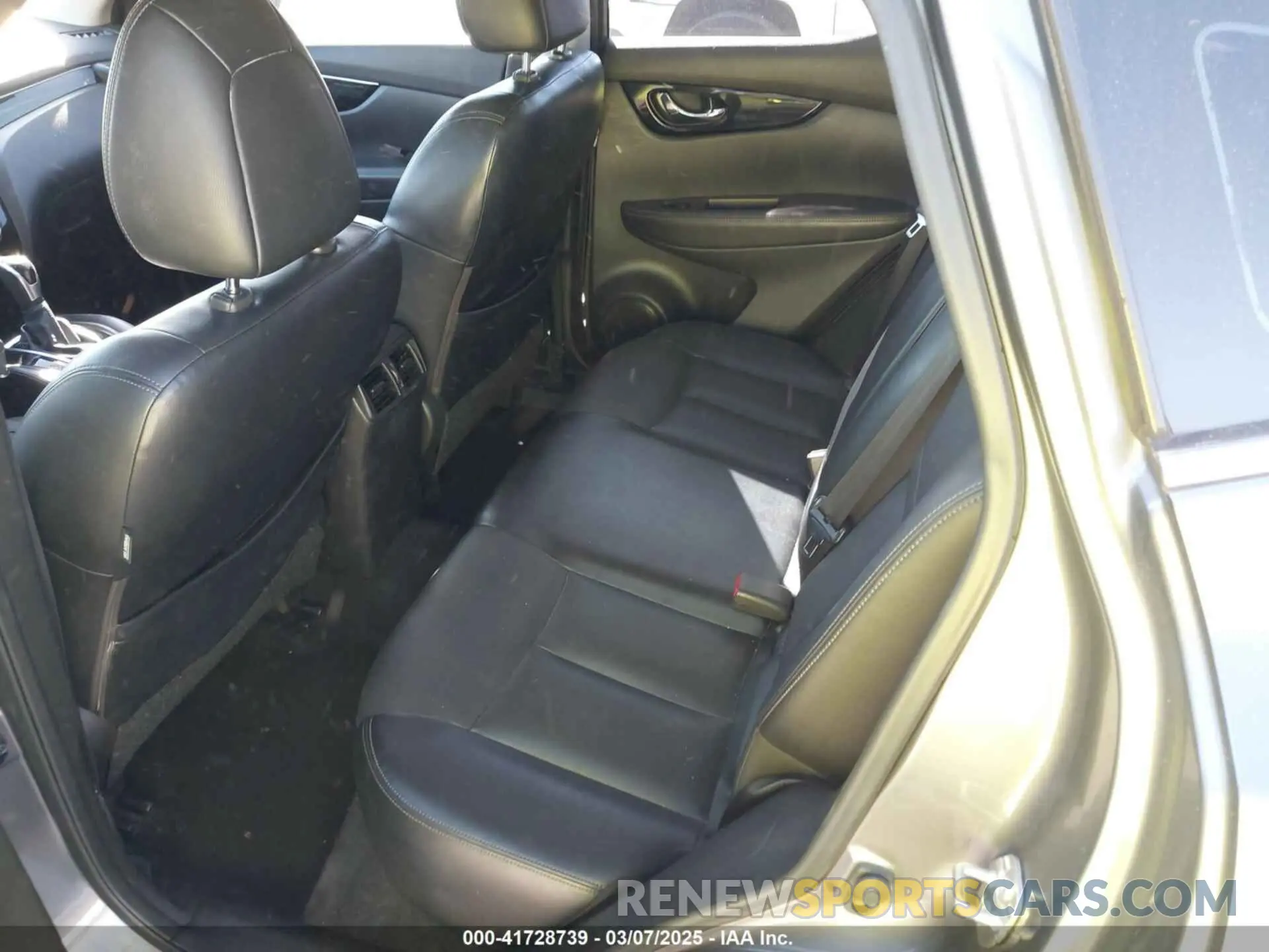 8 Photograph of a damaged car JN1BJ1CPXKW527194 NISSAN ROGUE SPORT 2019