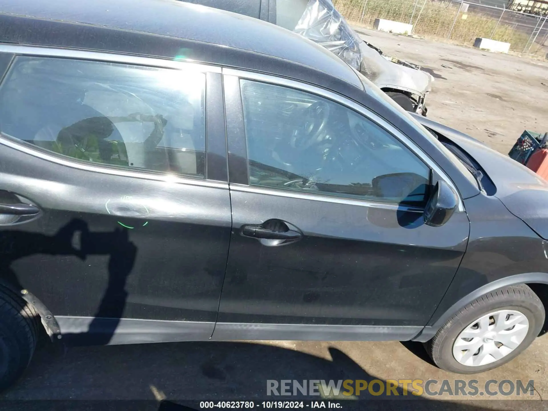 14 Photograph of a damaged car JN1BJ1CPXKW529334 NISSAN ROGUE SPORT 2019
