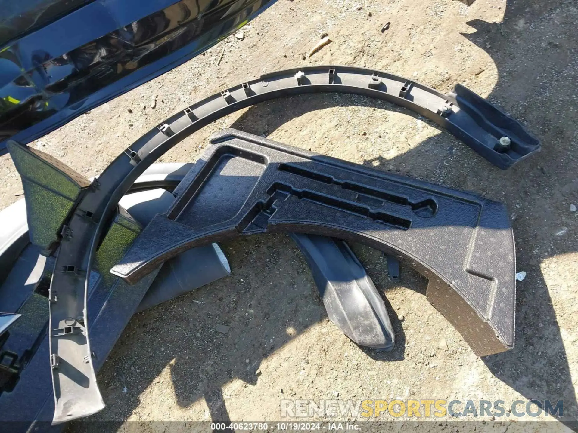 19 Photograph of a damaged car JN1BJ1CPXKW529334 NISSAN ROGUE SPORT 2019