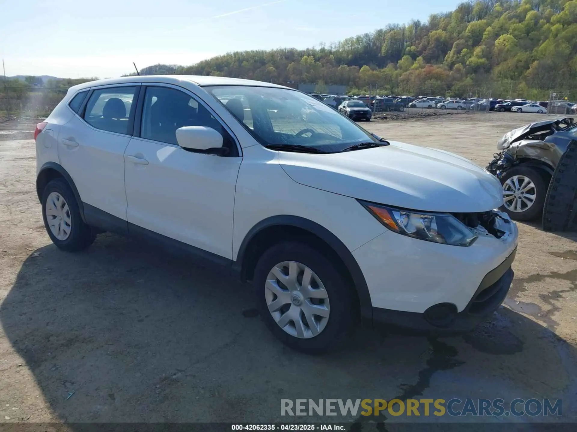 1 Photograph of a damaged car JN1BJ1CR0KW310254 NISSAN ROGUE SPORT 2019