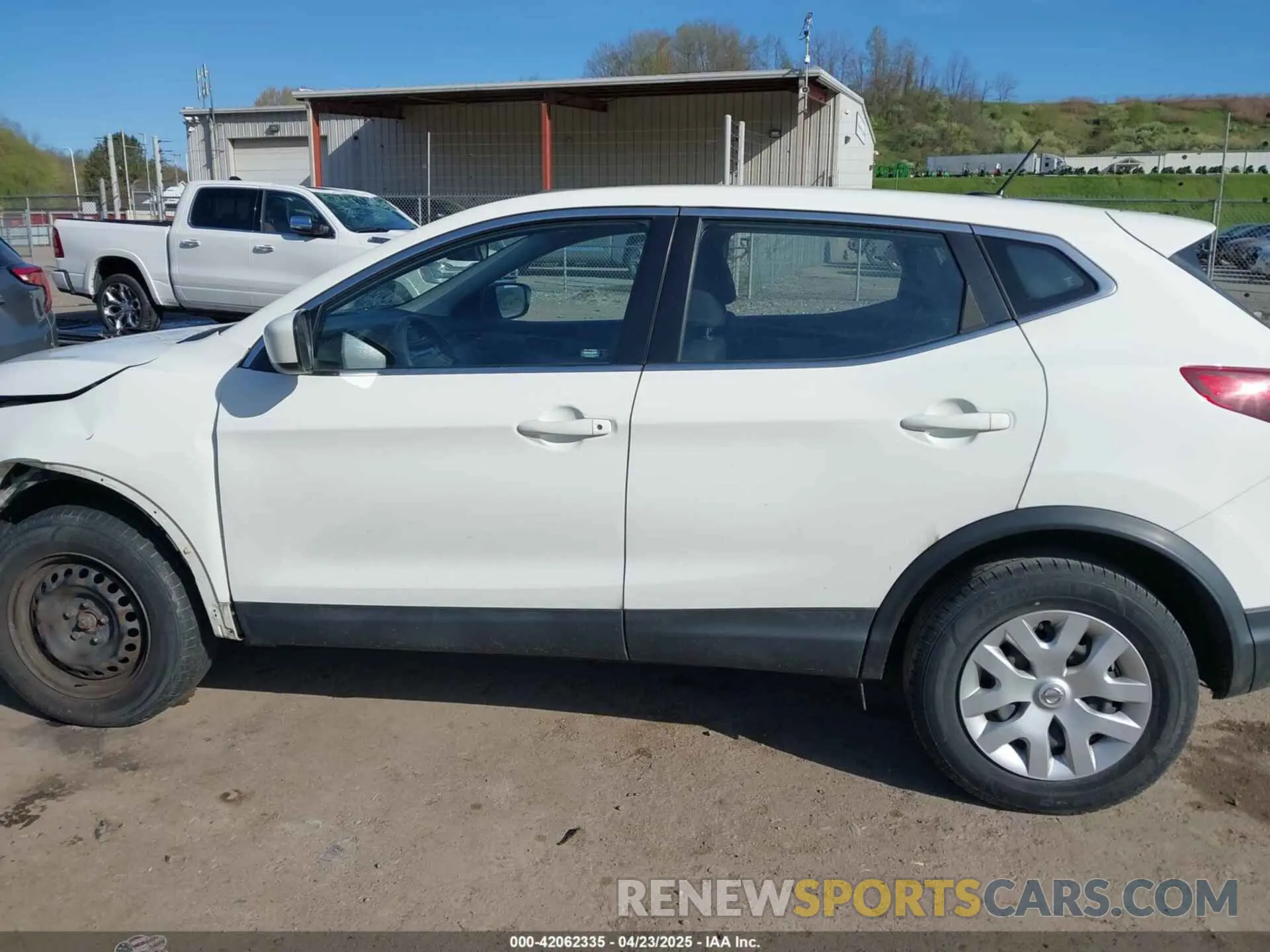 15 Photograph of a damaged car JN1BJ1CR0KW310254 NISSAN ROGUE SPORT 2019