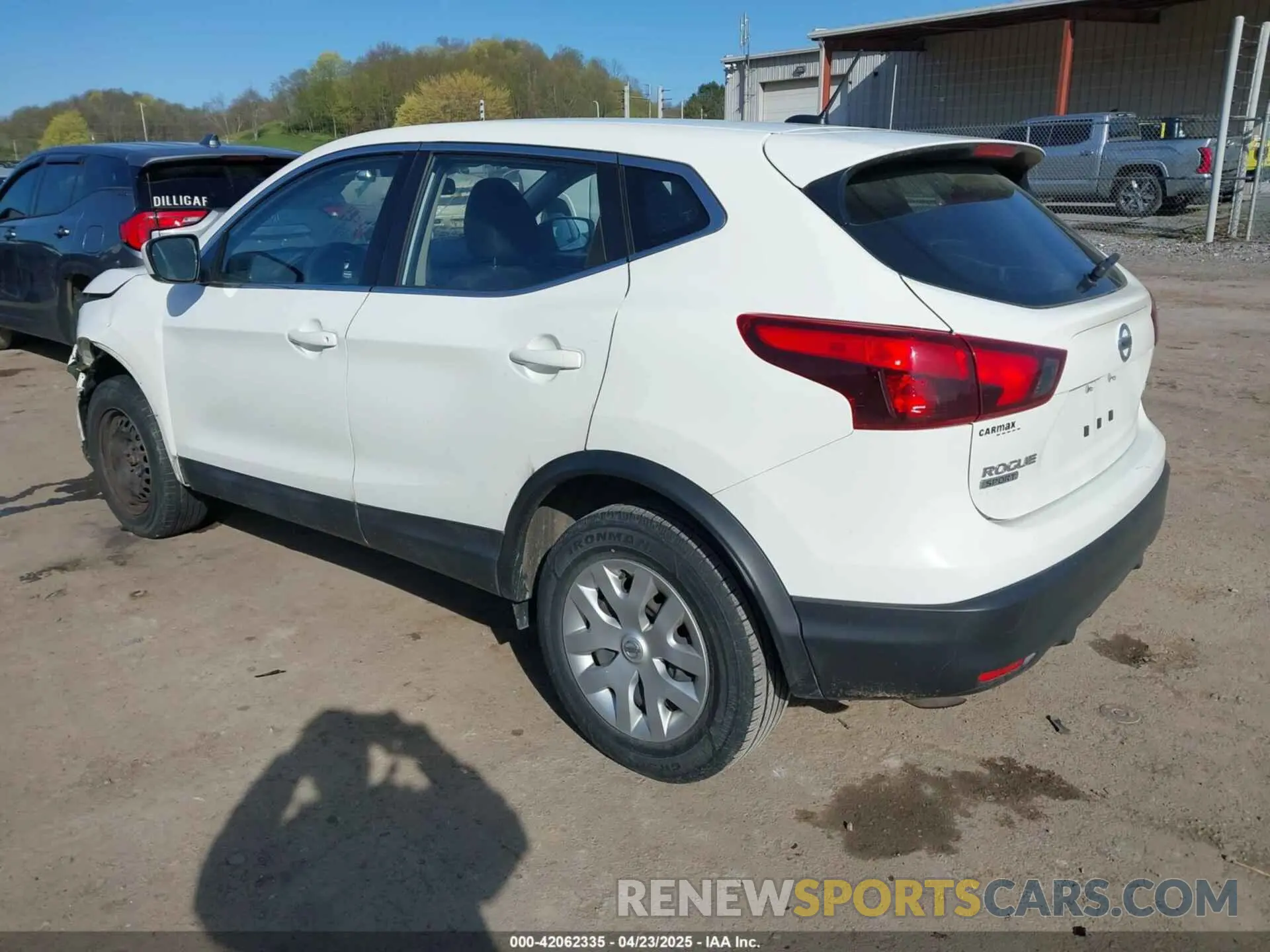 3 Photograph of a damaged car JN1BJ1CR0KW310254 NISSAN ROGUE SPORT 2019