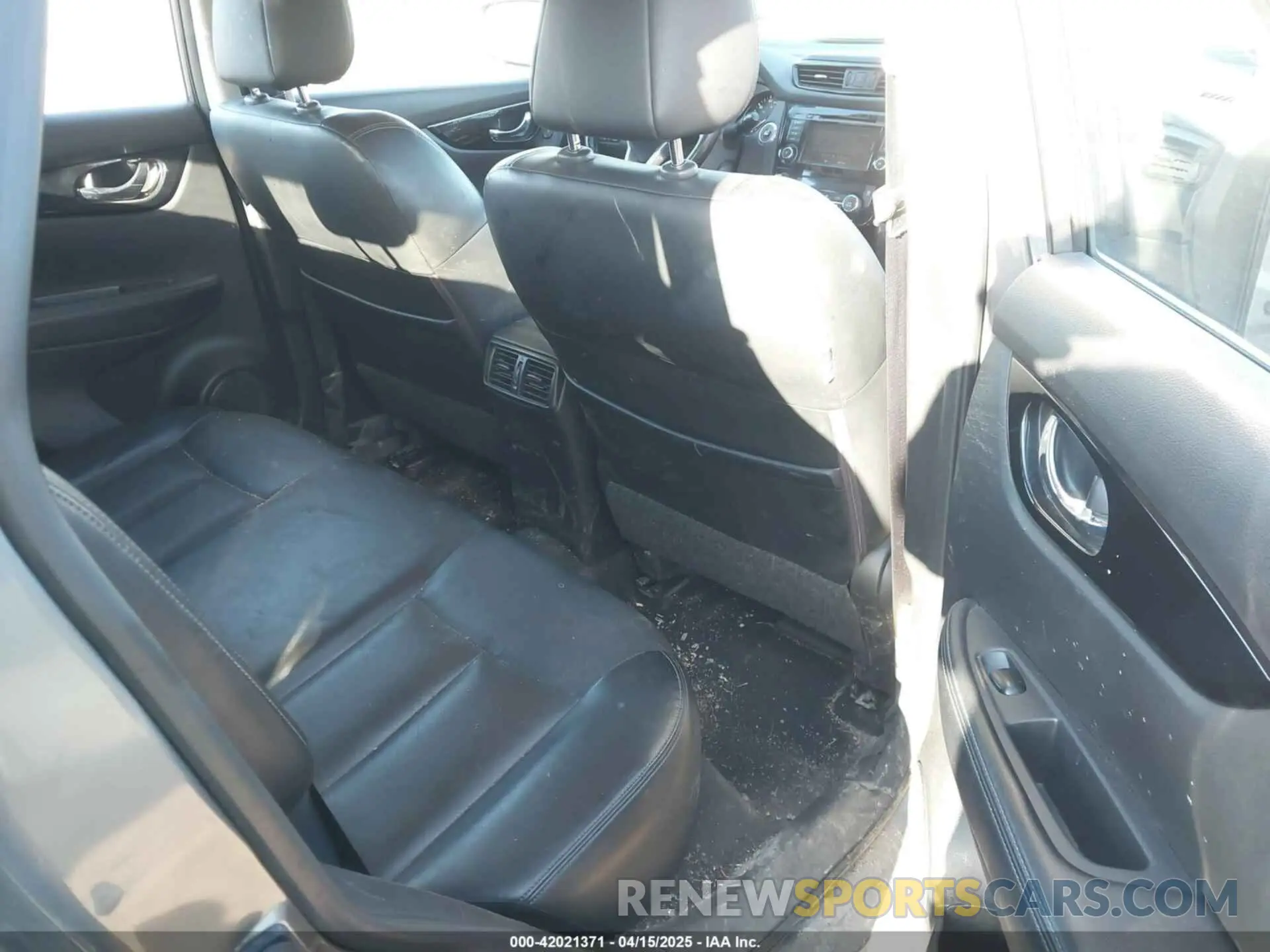 8 Photograph of a damaged car JN1BJ1CR0KW314207 NISSAN ROGUE SPORT 2019