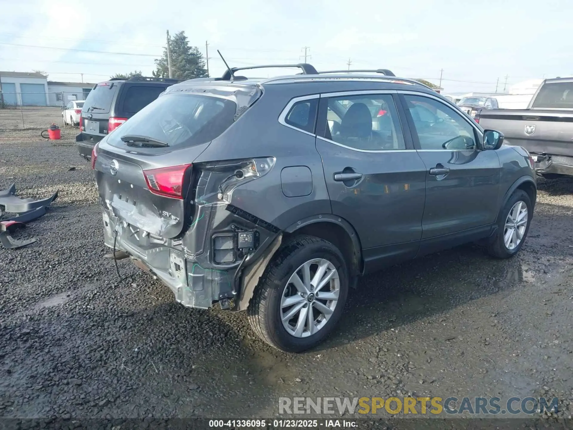 4 Photograph of a damaged car JN1BJ1CR0KW319763 NISSAN ROGUE SPORT 2019