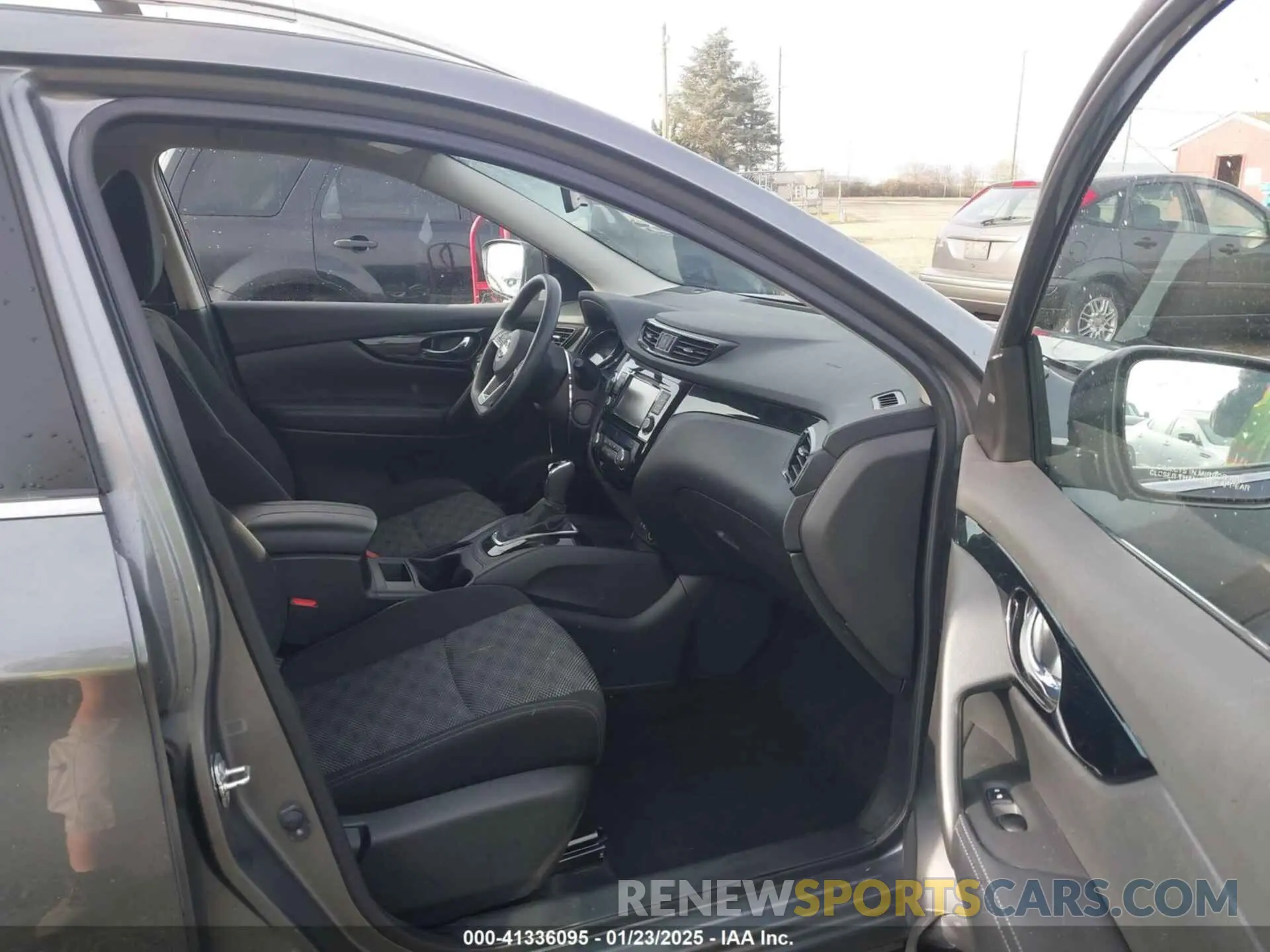 5 Photograph of a damaged car JN1BJ1CR0KW319763 NISSAN ROGUE SPORT 2019