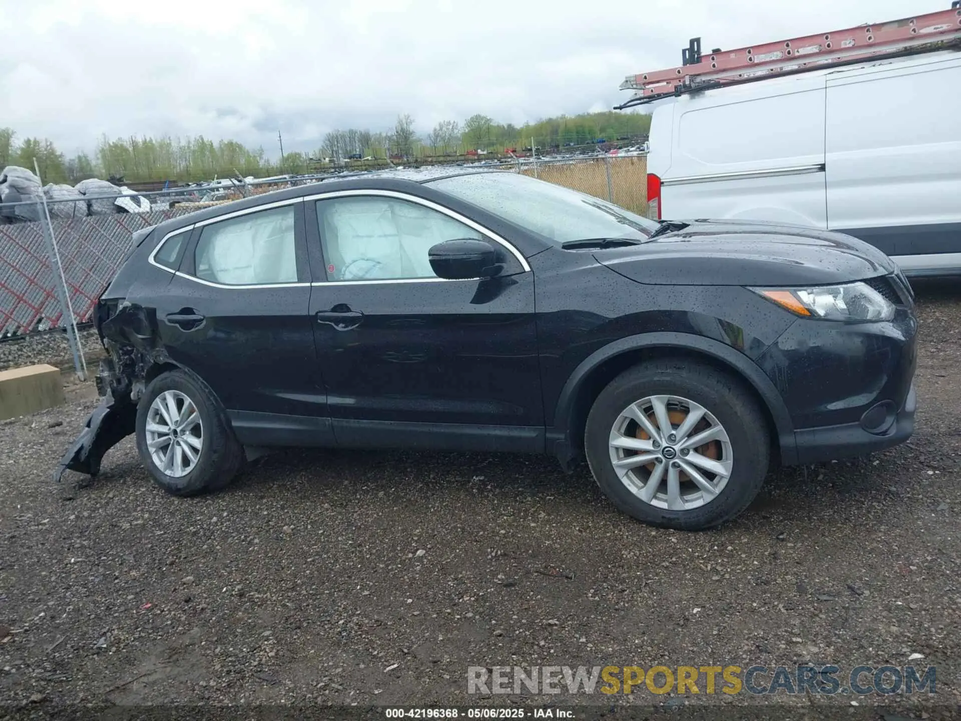 12 Photograph of a damaged car JN1BJ1CR0KW329564 NISSAN ROGUE SPORT 2019