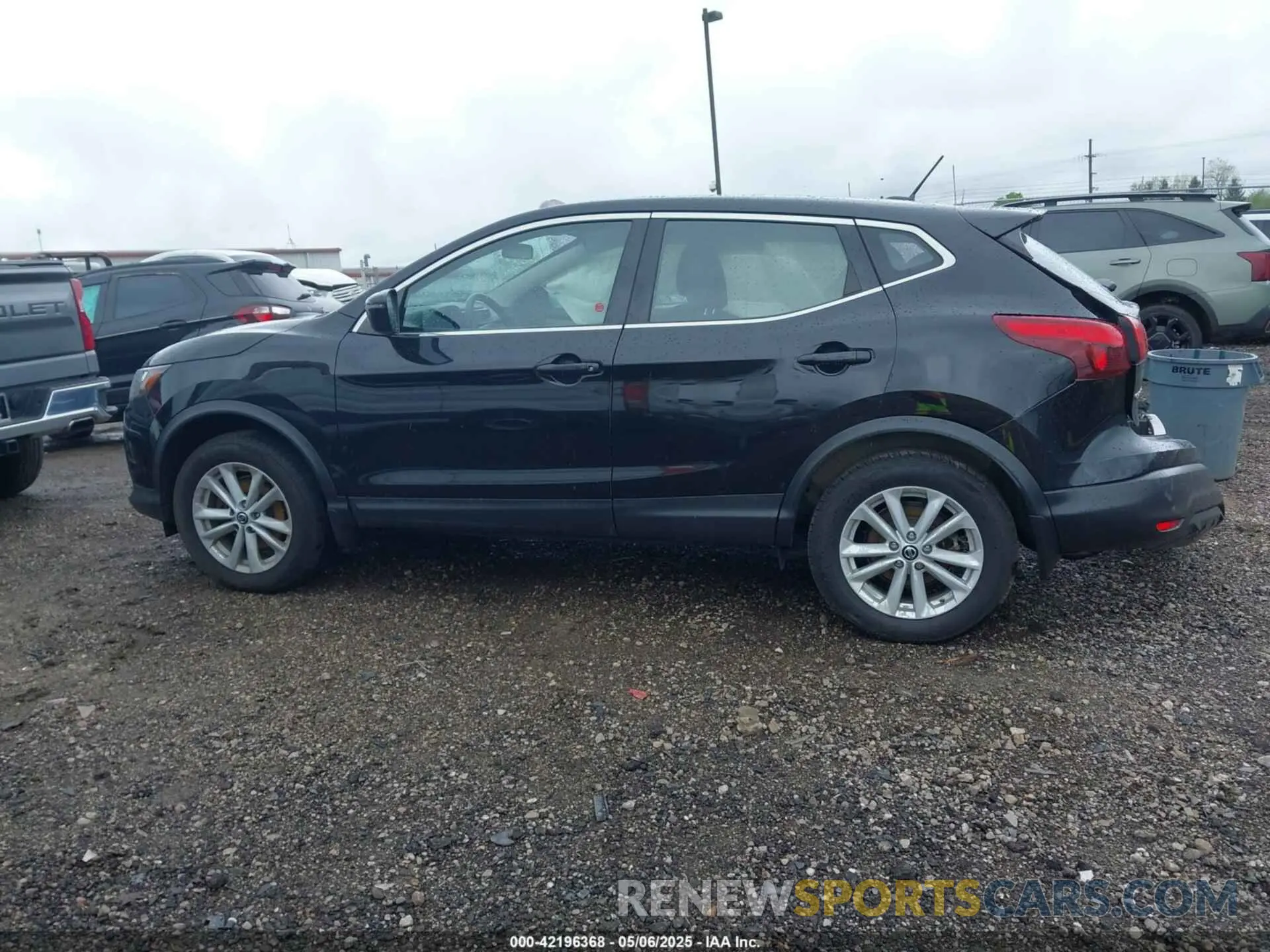 13 Photograph of a damaged car JN1BJ1CR0KW329564 NISSAN ROGUE SPORT 2019