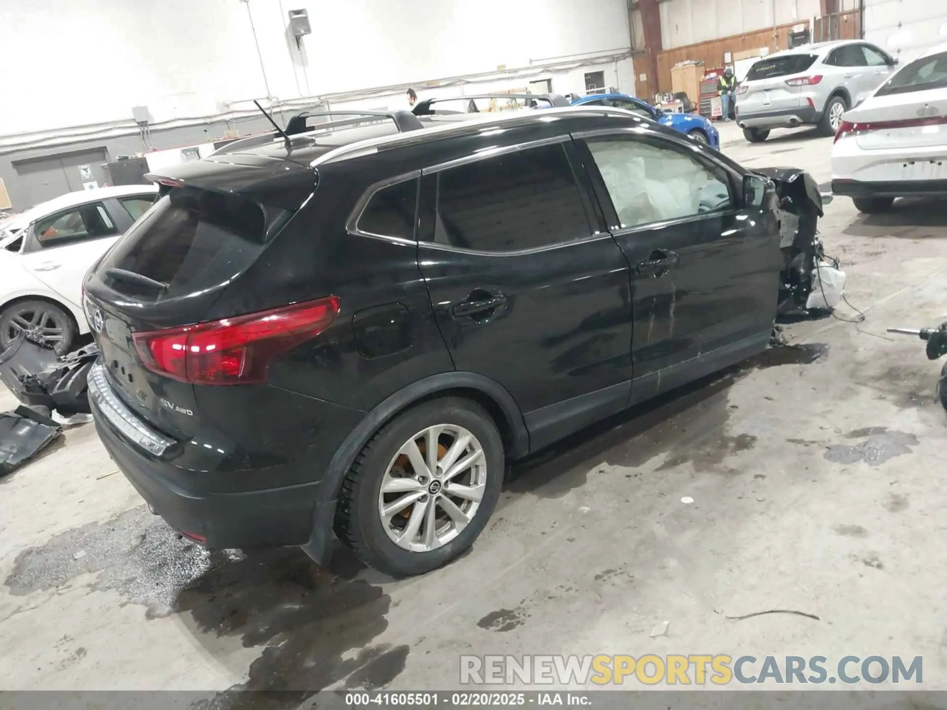 4 Photograph of a damaged car JN1BJ1CR0KW337857 NISSAN ROGUE SPORT 2019