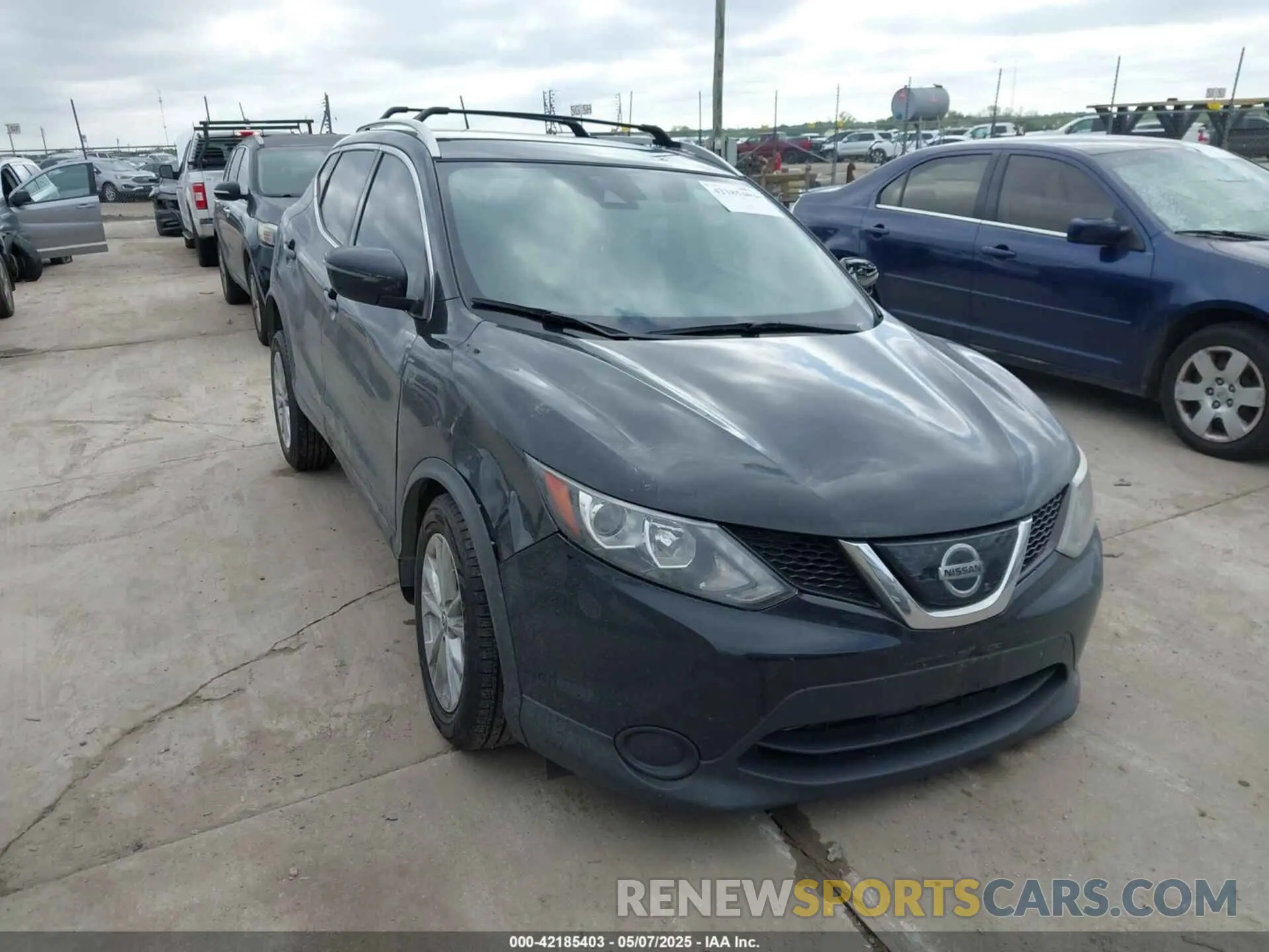 1 Photograph of a damaged car JN1BJ1CR0KW627340 NISSAN ROGUE SPORT 2019