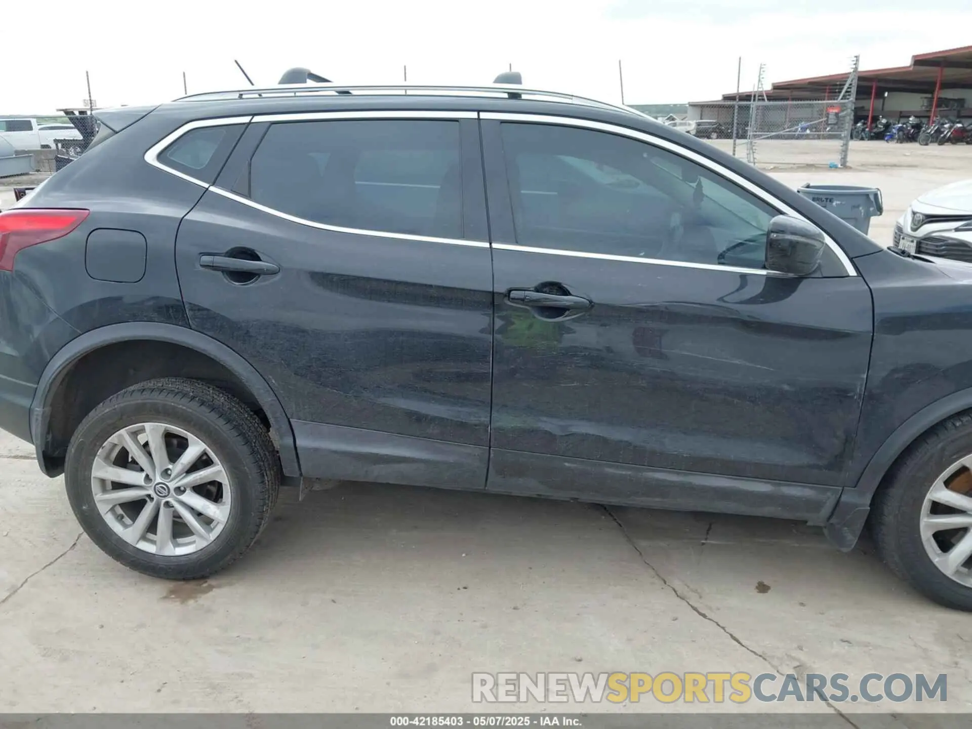 13 Photograph of a damaged car JN1BJ1CR0KW627340 NISSAN ROGUE SPORT 2019