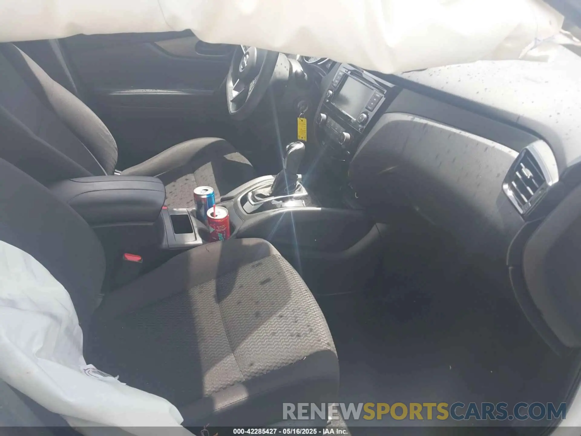 5 Photograph of a damaged car JN1BJ1CR1KW316175 NISSAN ROGUE SPORT 2019