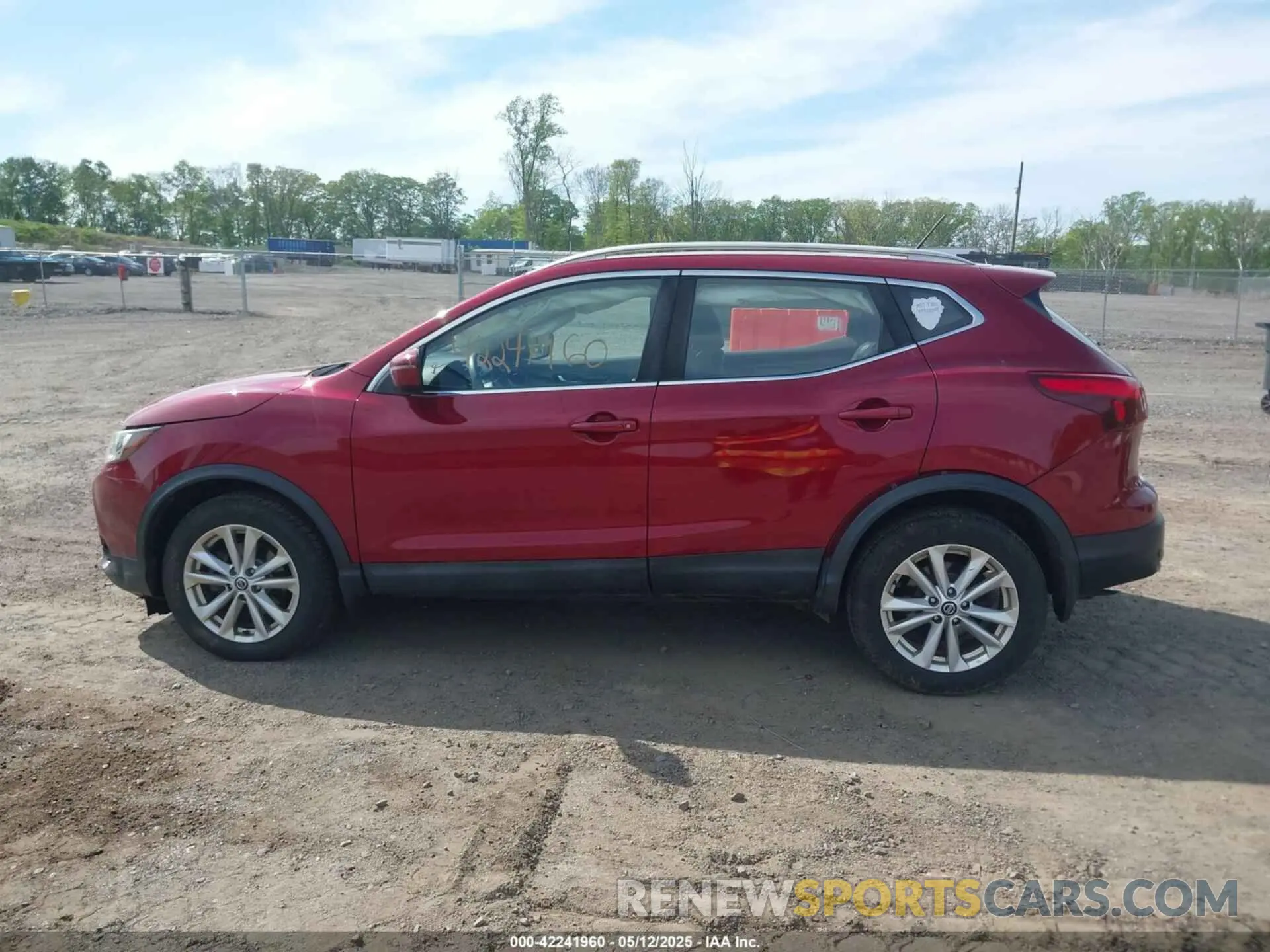 14 Photograph of a damaged car JN1BJ1CR1KW336183 NISSAN ROGUE SPORT 2019
