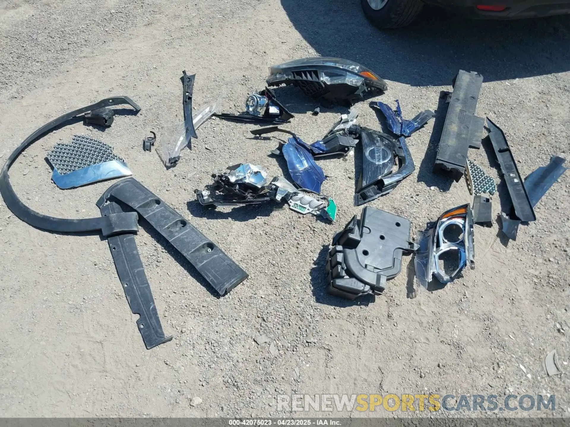 12 Photograph of a damaged car JN1BJ1CR1KW337141 NISSAN ROGUE SPORT 2019