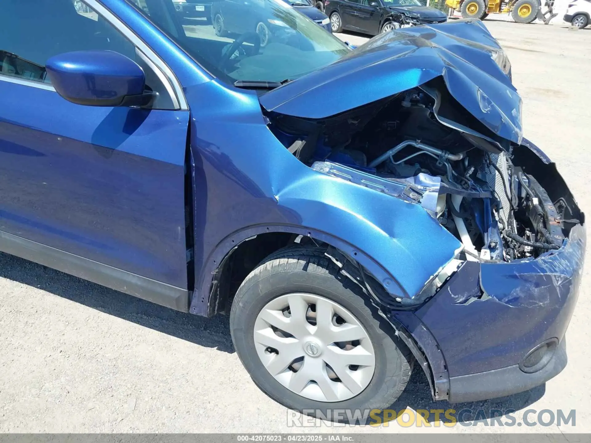 18 Photograph of a damaged car JN1BJ1CR1KW337141 NISSAN ROGUE SPORT 2019
