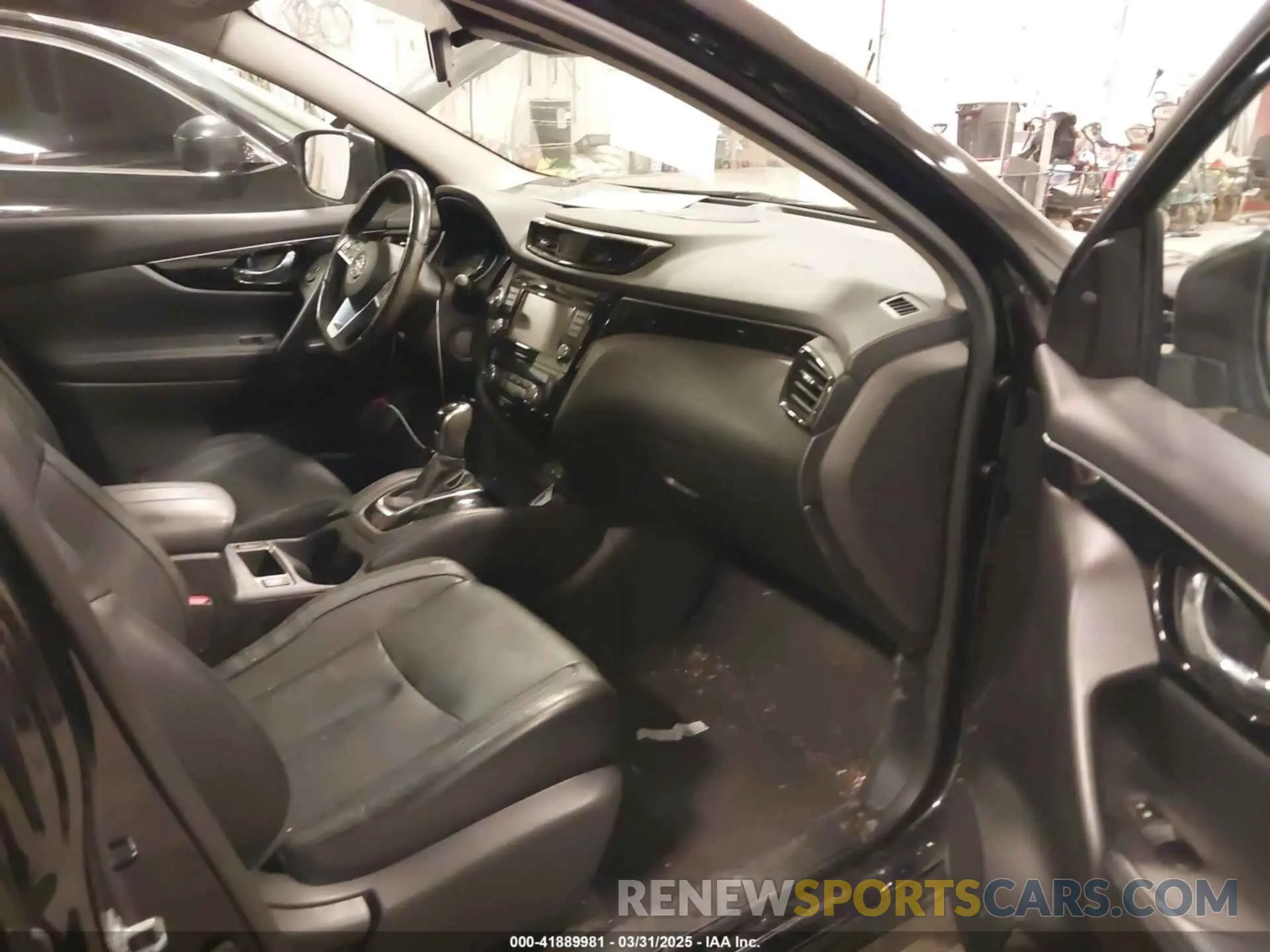 5 Photograph of a damaged car JN1BJ1CR1KW623250 NISSAN ROGUE SPORT 2019