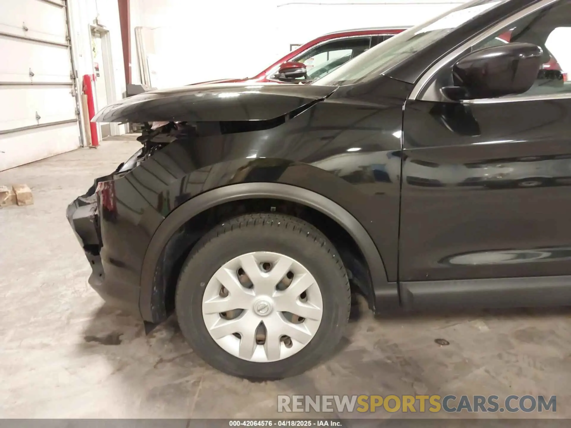 19 Photograph of a damaged car JN1BJ1CR1KW624110 NISSAN ROGUE SPORT 2019