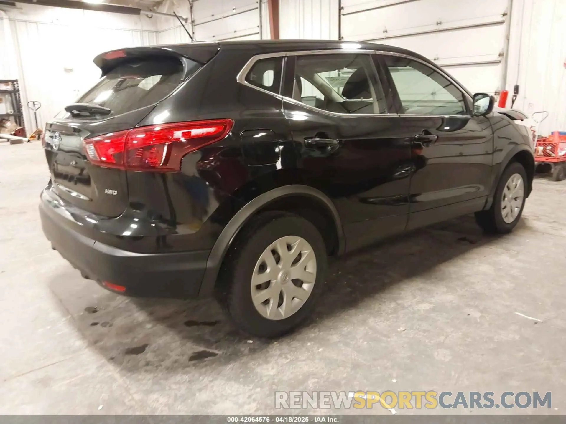 4 Photograph of a damaged car JN1BJ1CR1KW624110 NISSAN ROGUE SPORT 2019
