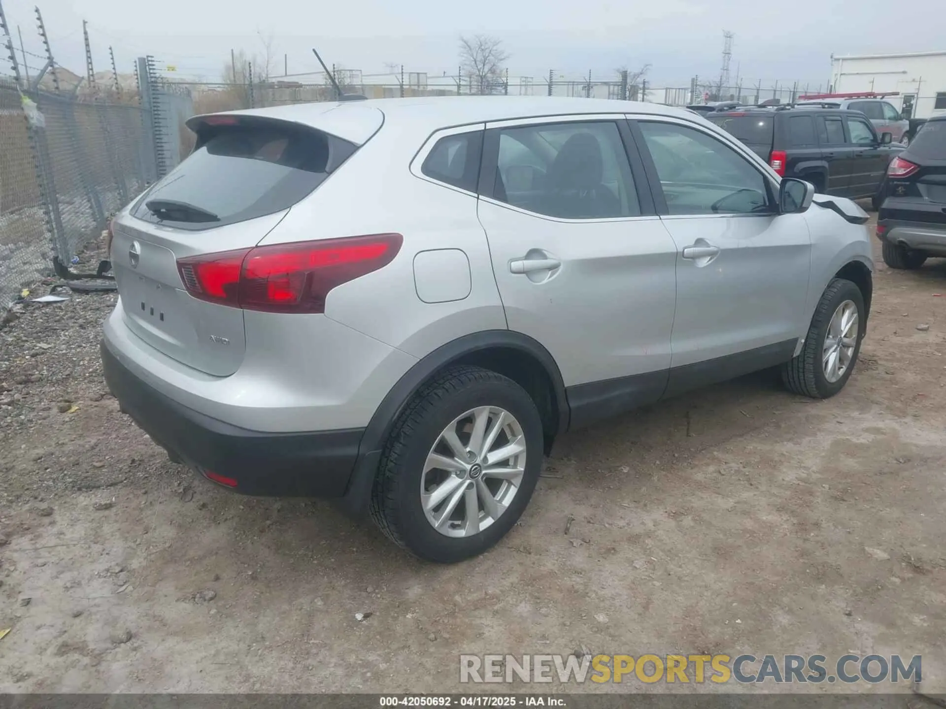 4 Photograph of a damaged car JN1BJ1CR1KW629274 NISSAN ROGUE SPORT 2019