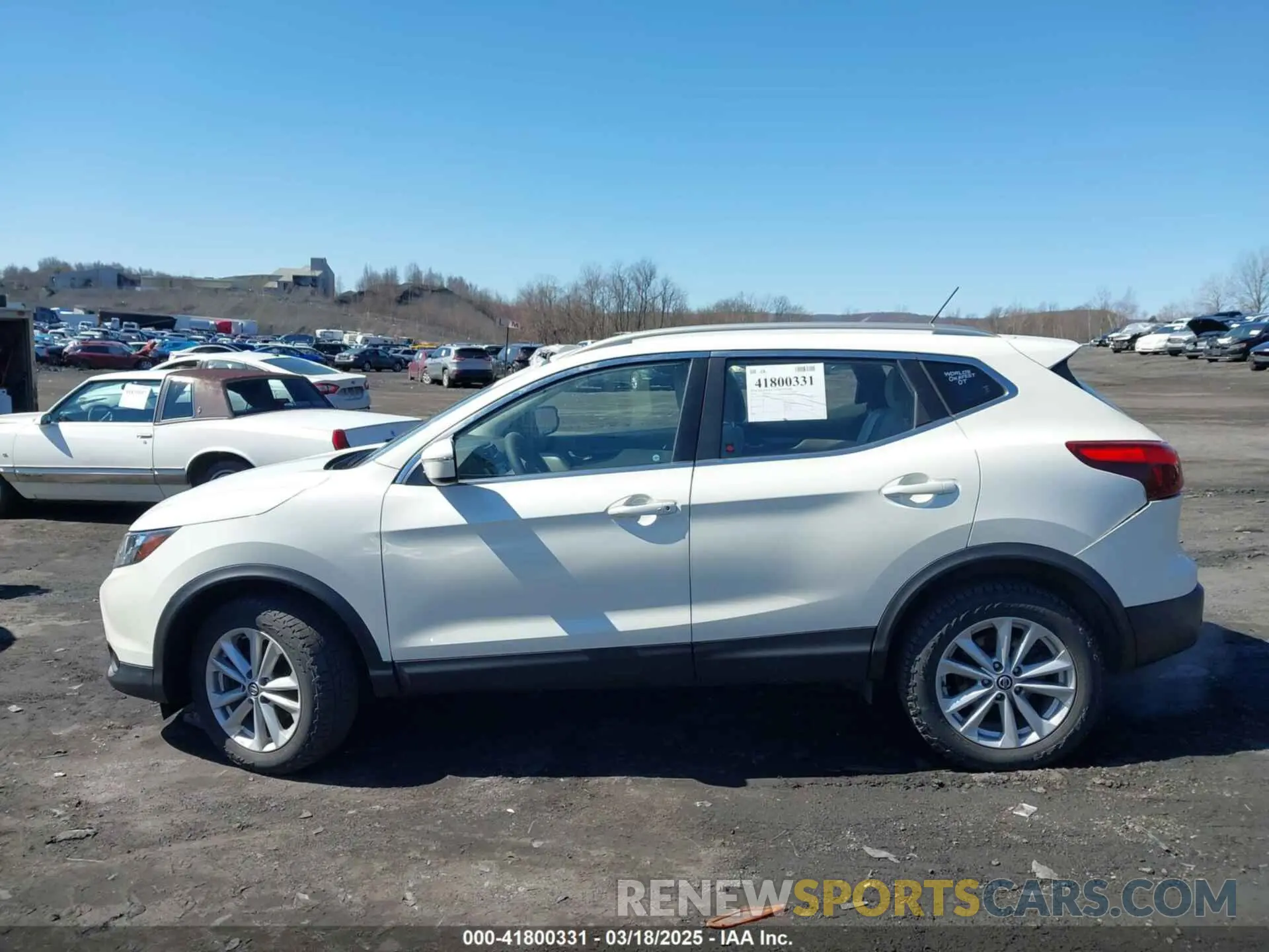 14 Photograph of a damaged car JN1BJ1CR2KW353347 NISSAN ROGUE SPORT 2019