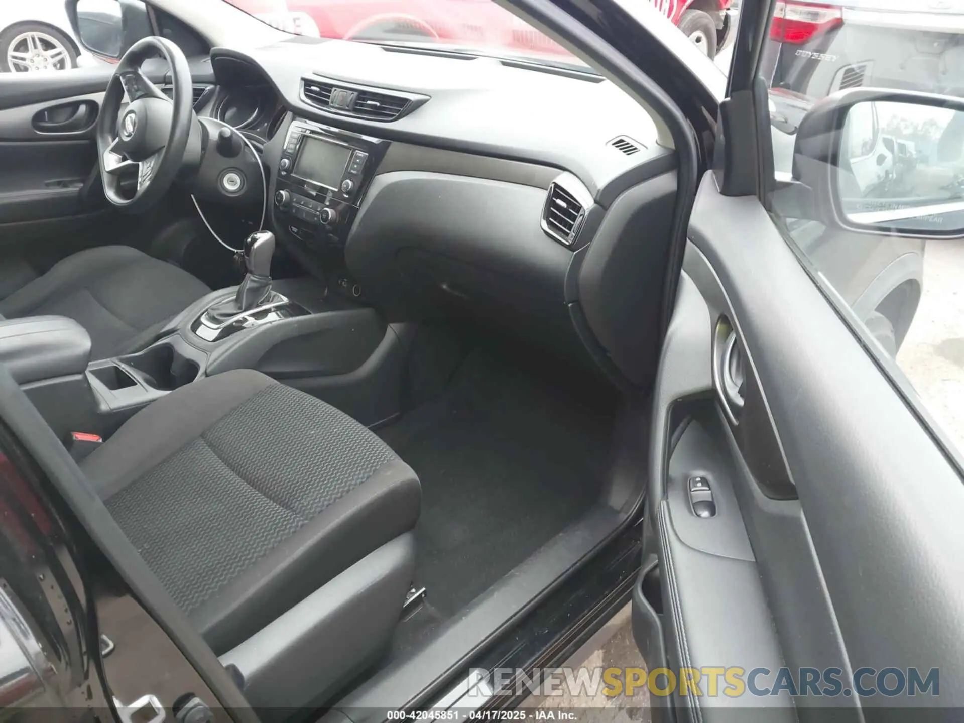 5 Photograph of a damaged car JN1BJ1CR3KW316615 NISSAN ROGUE SPORT 2019