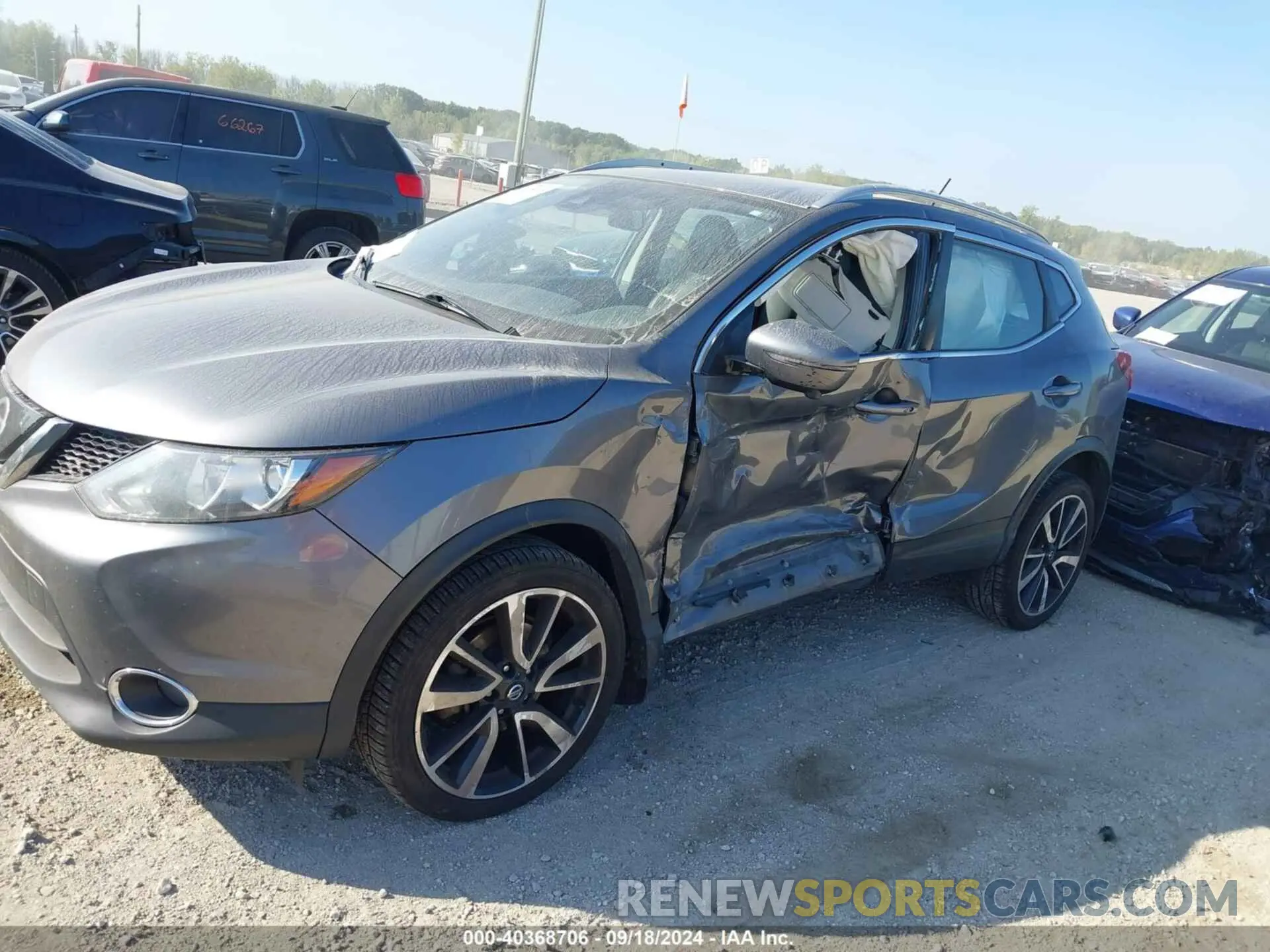 2 Photograph of a damaged car JN1BJ1CR3KW329350 NISSAN ROGUE SPORT 2019