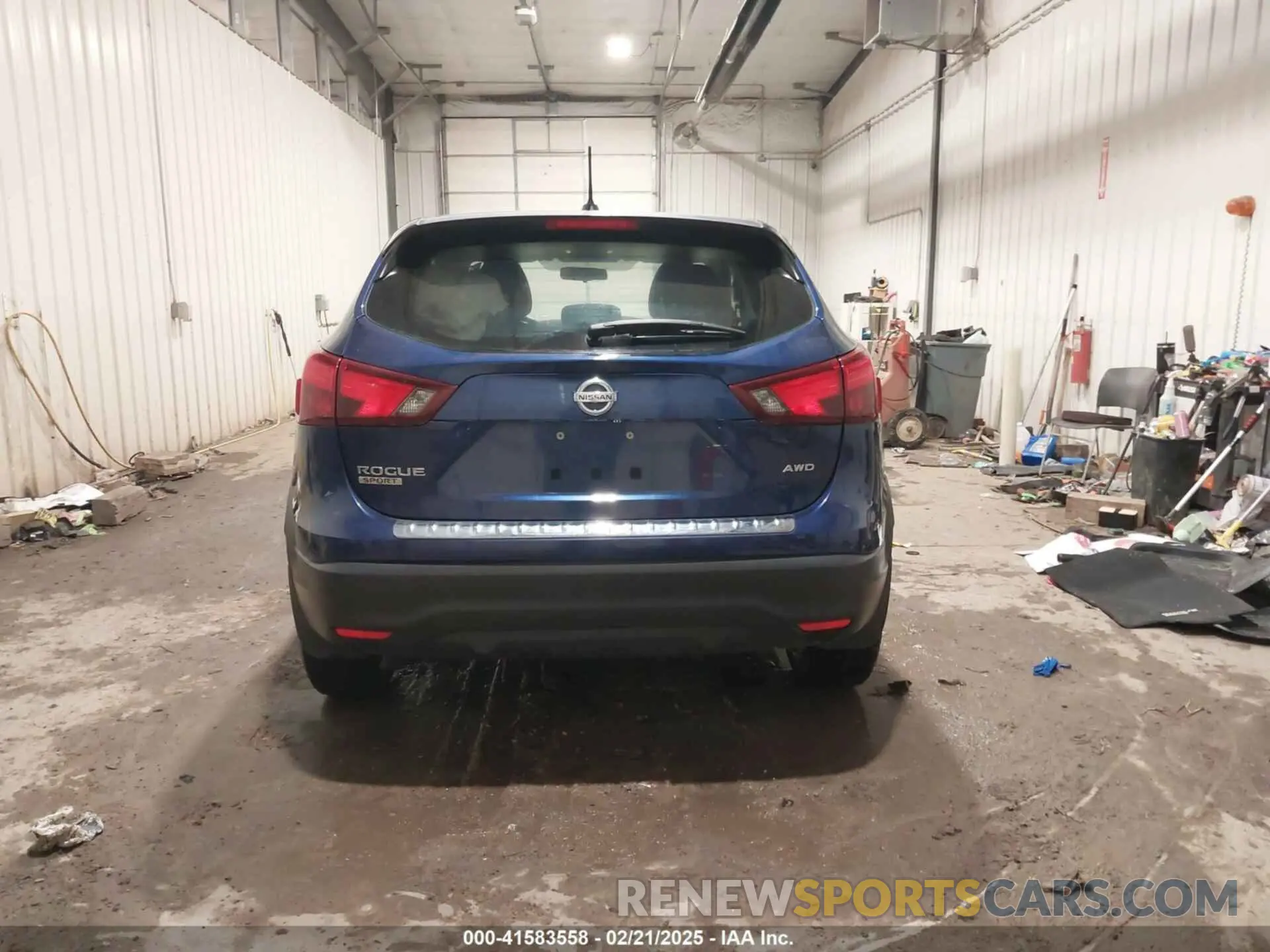 17 Photograph of a damaged car JN1BJ1CR3KW340350 NISSAN ROGUE SPORT 2019