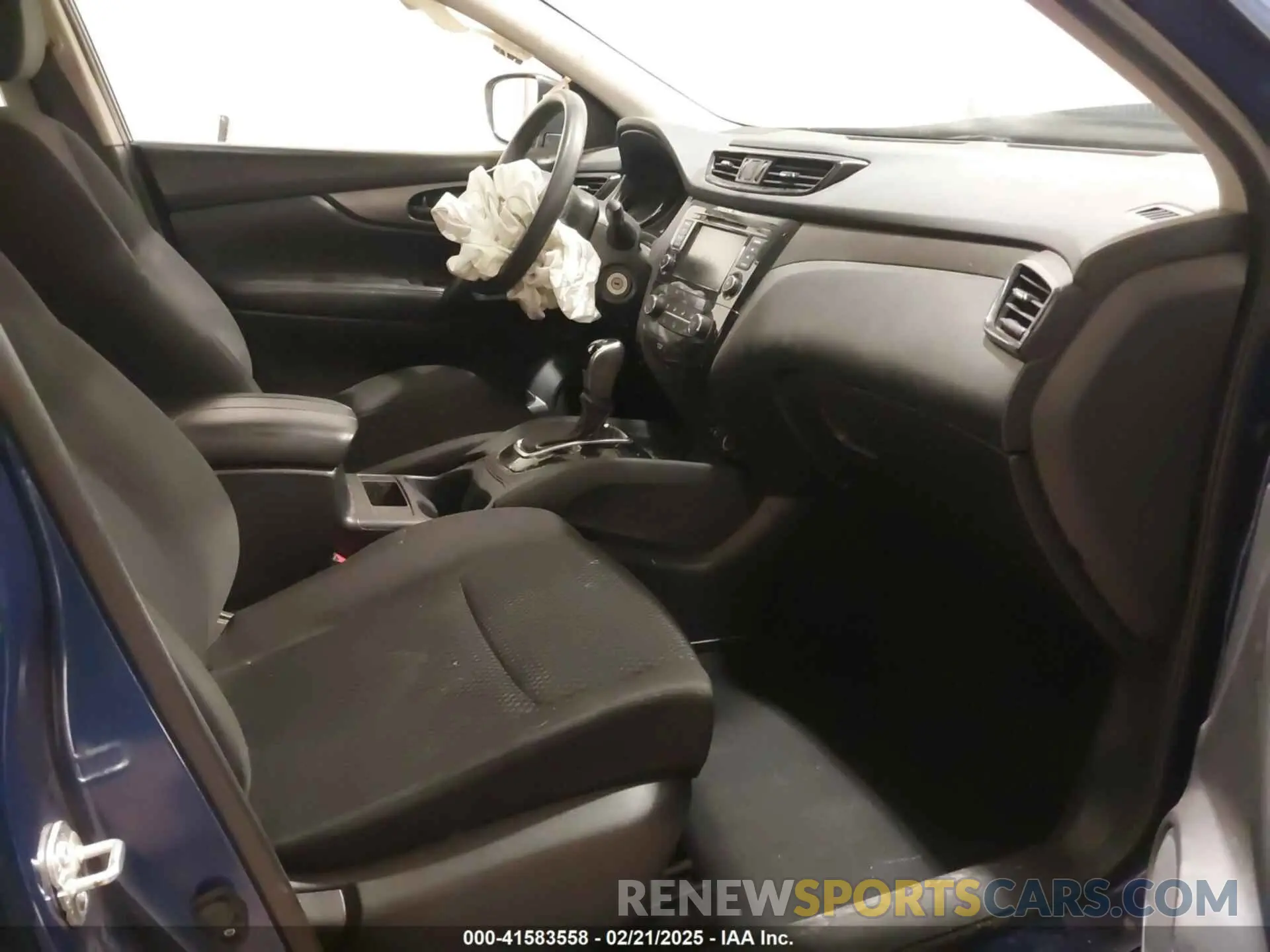 5 Photograph of a damaged car JN1BJ1CR3KW340350 NISSAN ROGUE SPORT 2019