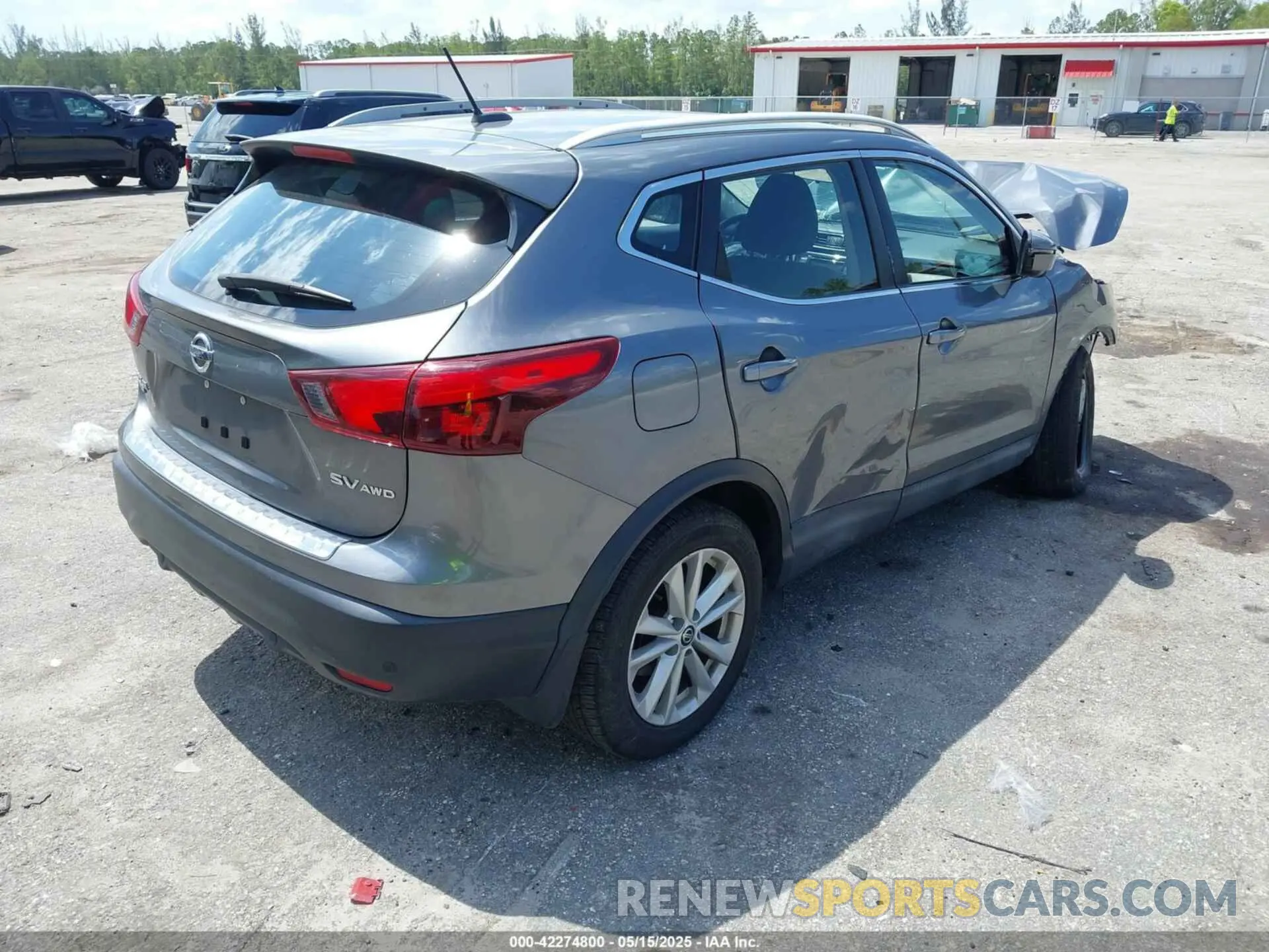 4 Photograph of a damaged car JN1BJ1CR3KW623332 NISSAN ROGUE SPORT 2019