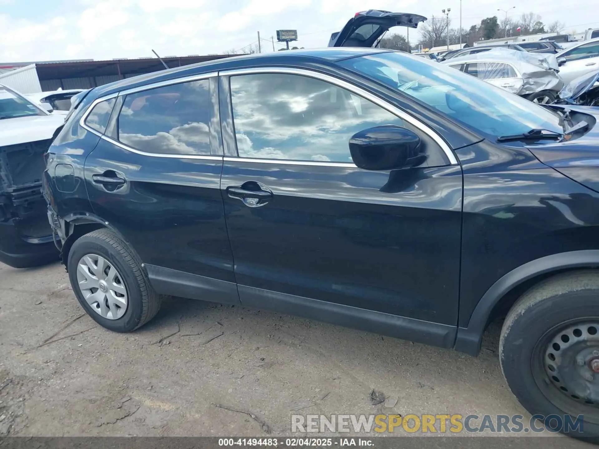 14 Photograph of a damaged car JN1BJ1CR3KW628773 NISSAN ROGUE SPORT 2019