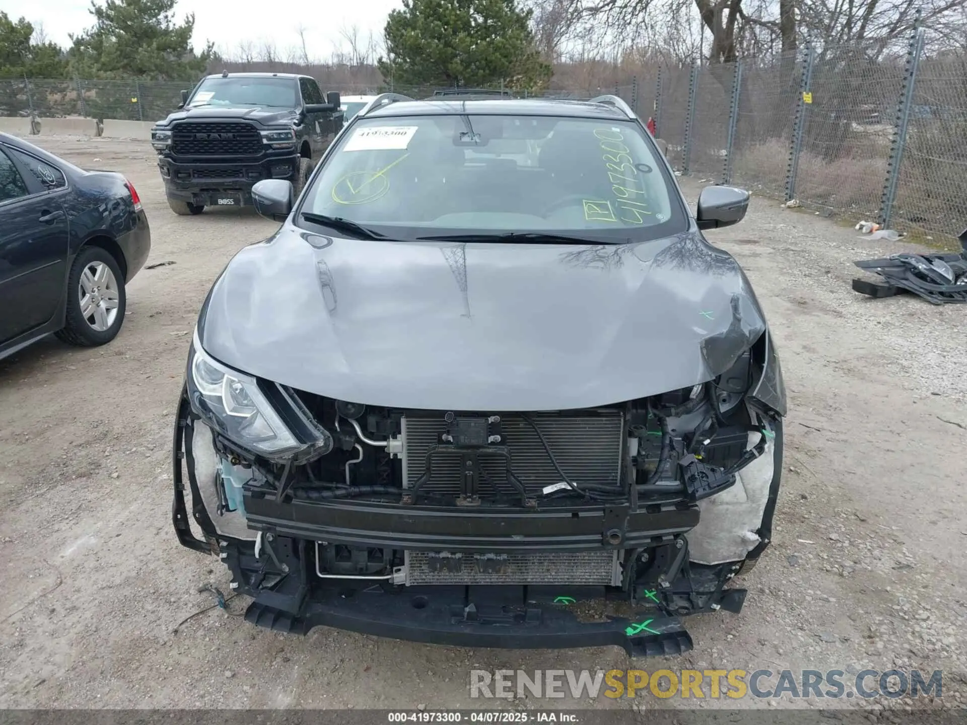 13 Photograph of a damaged car JN1BJ1CR4KW318132 NISSAN ROGUE SPORT 2019