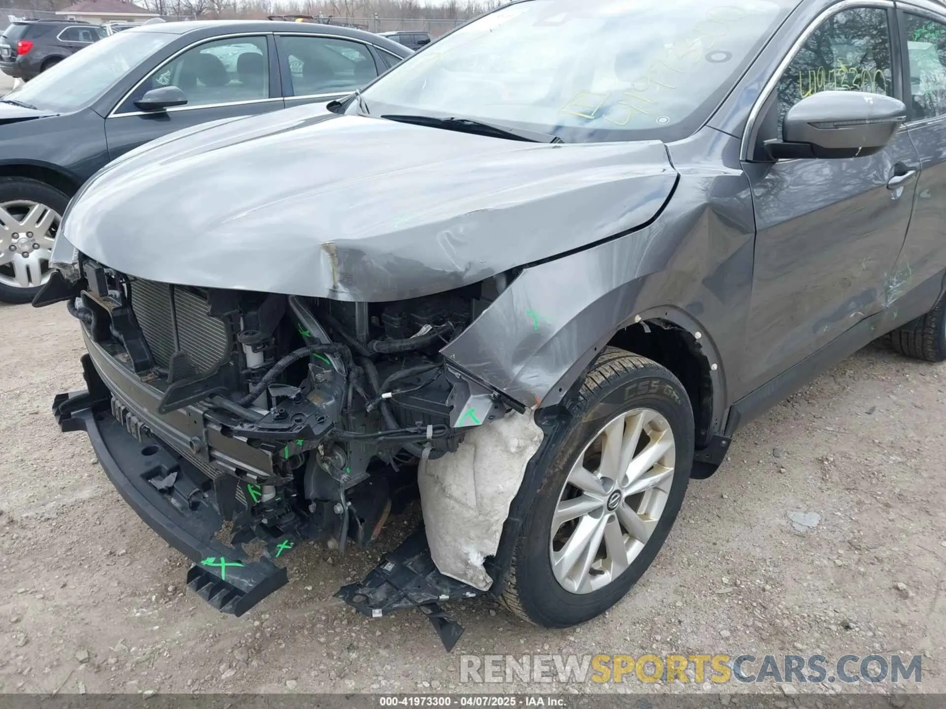 19 Photograph of a damaged car JN1BJ1CR4KW318132 NISSAN ROGUE SPORT 2019