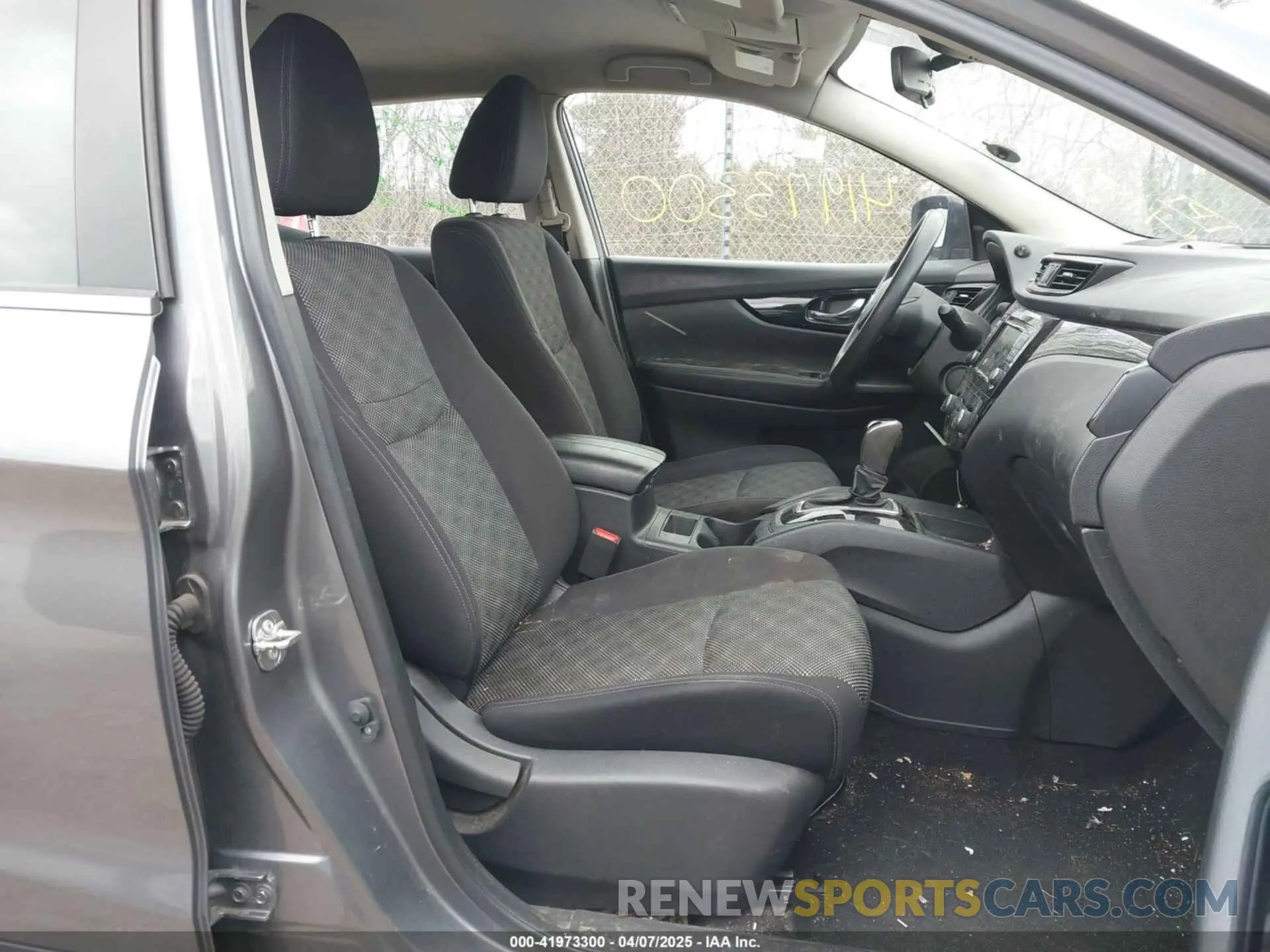 5 Photograph of a damaged car JN1BJ1CR4KW318132 NISSAN ROGUE SPORT 2019