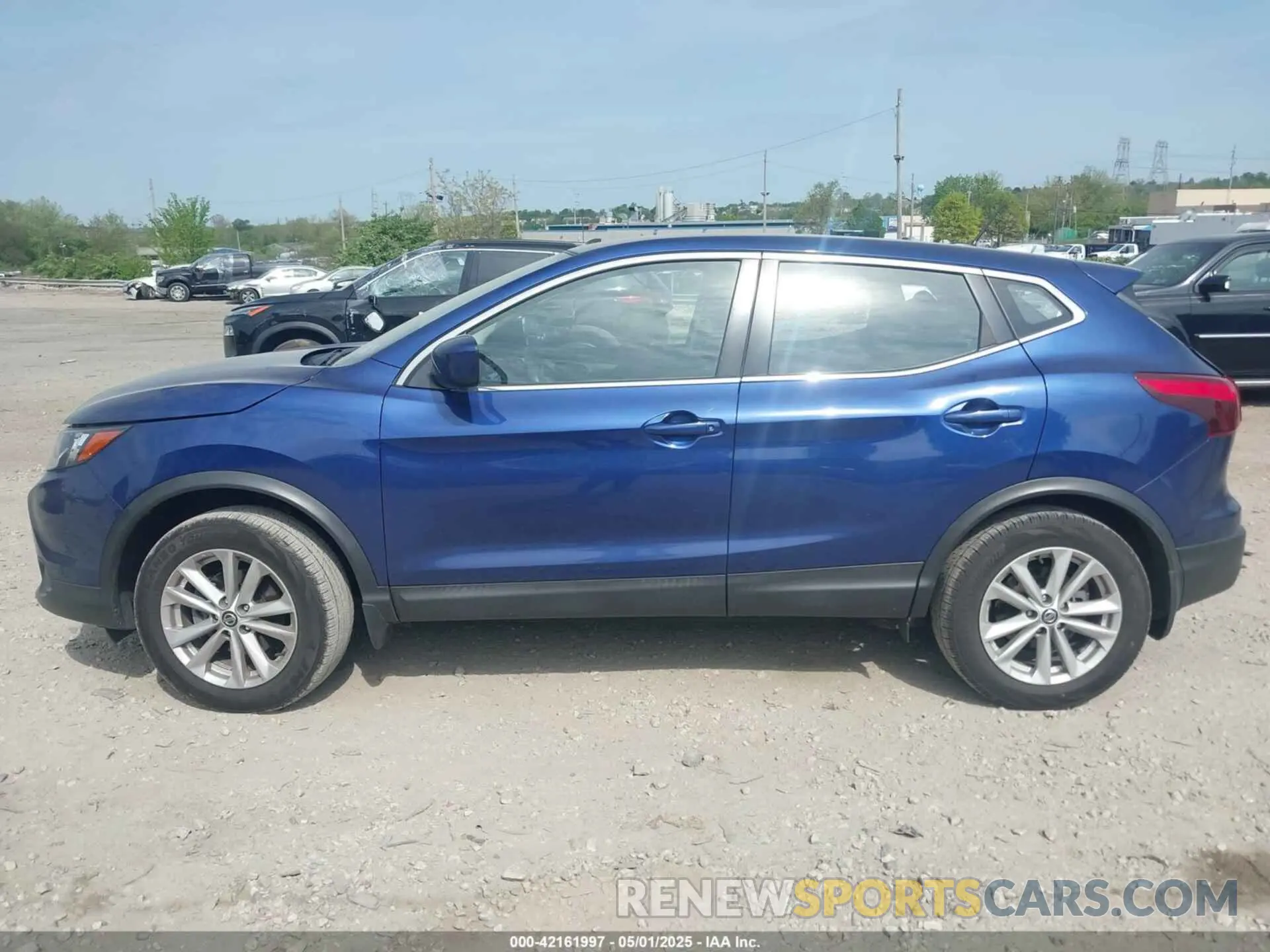 13 Photograph of a damaged car JN1BJ1CR4KW321693 NISSAN ROGUE SPORT 2019
